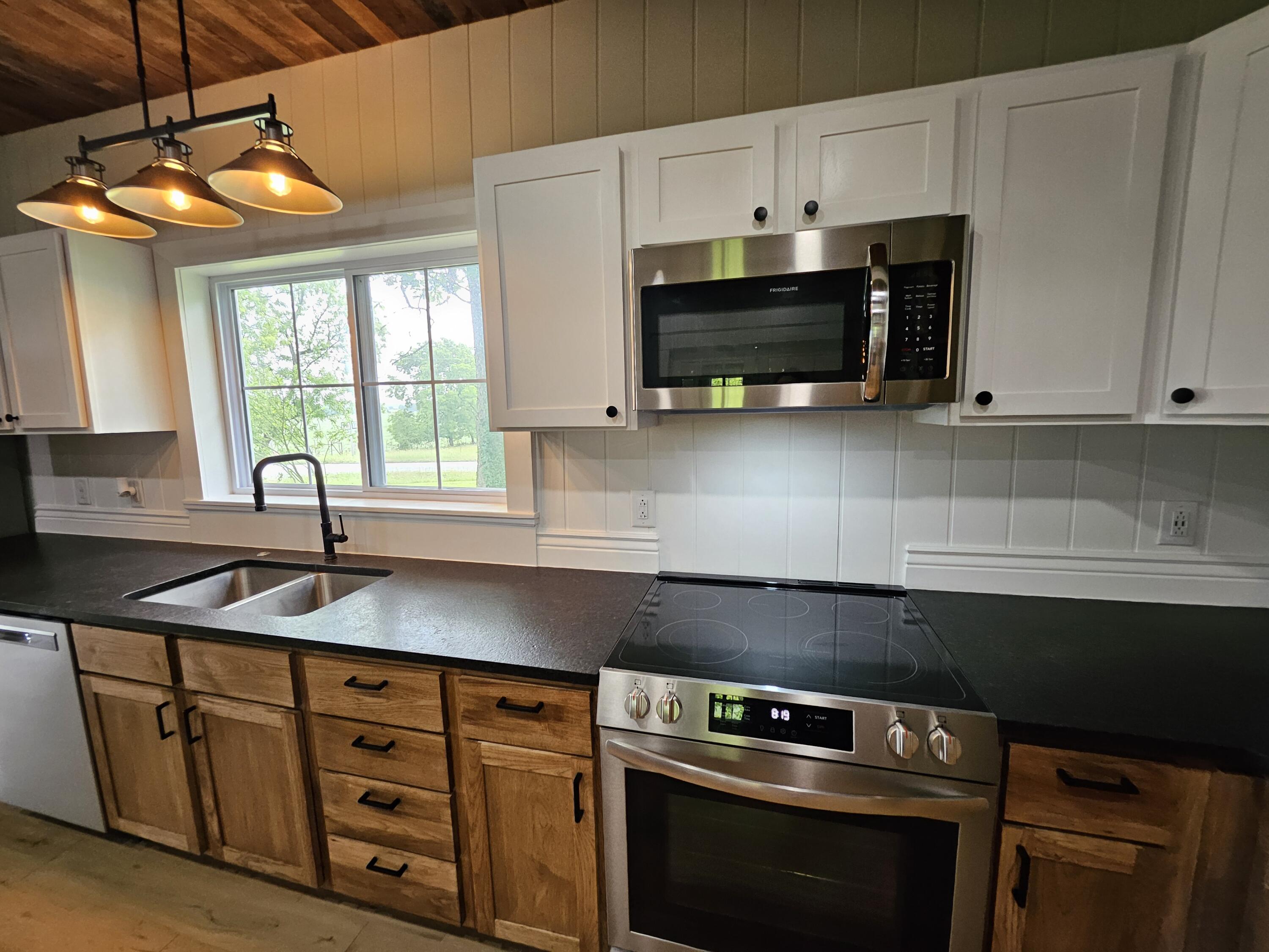 3073 State Highway Ww Property Photo 9