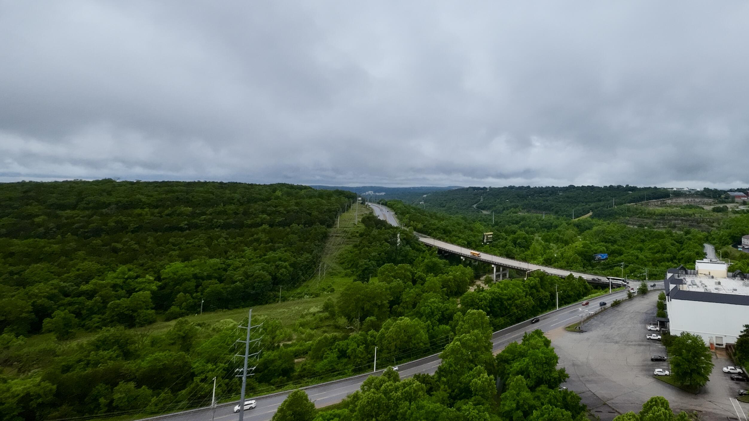 000 Shepherd Of The Hills Expressway Property Photo 3
