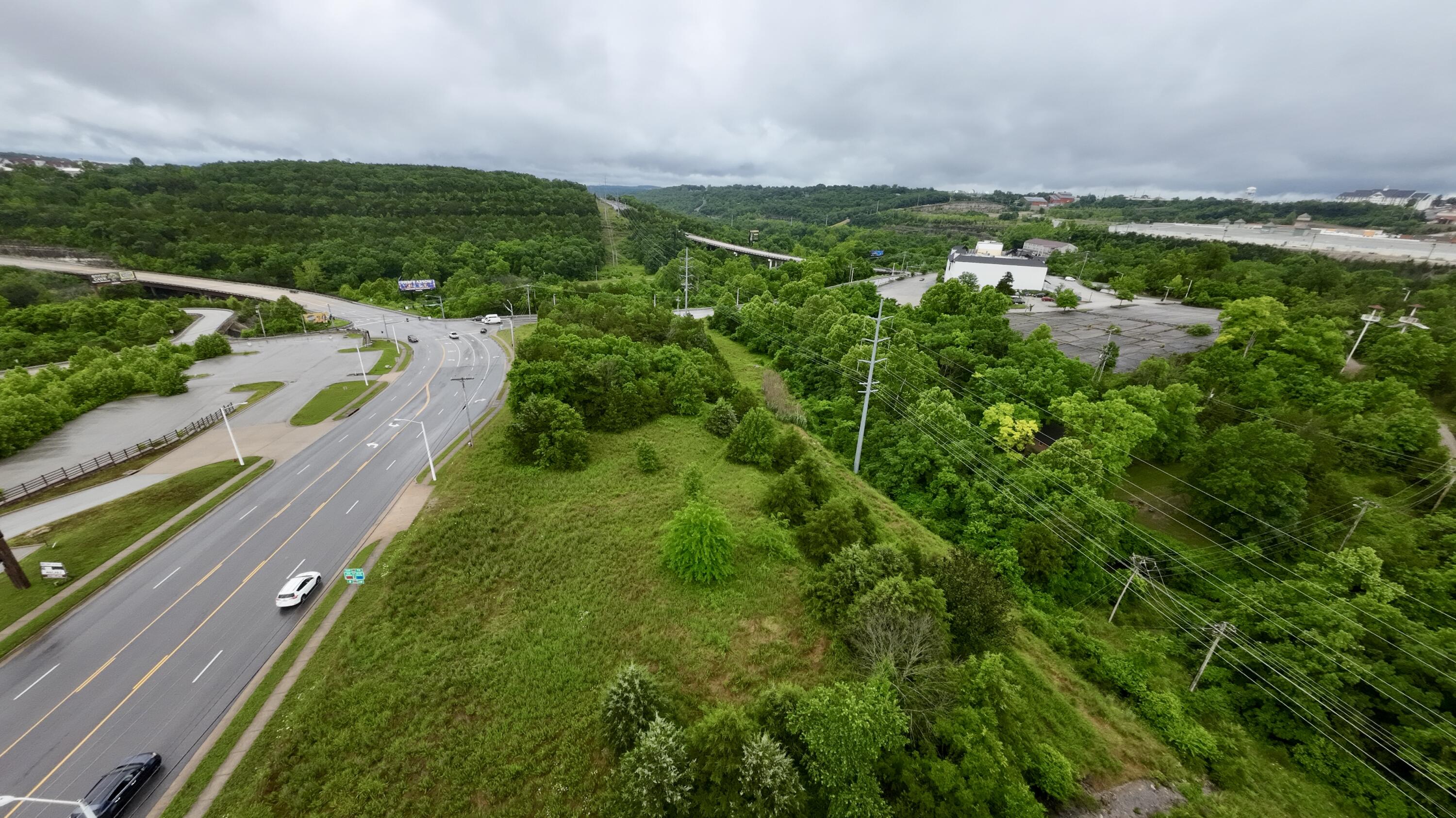 000 Shepherd Of The Hills Expressway Property Photo 6