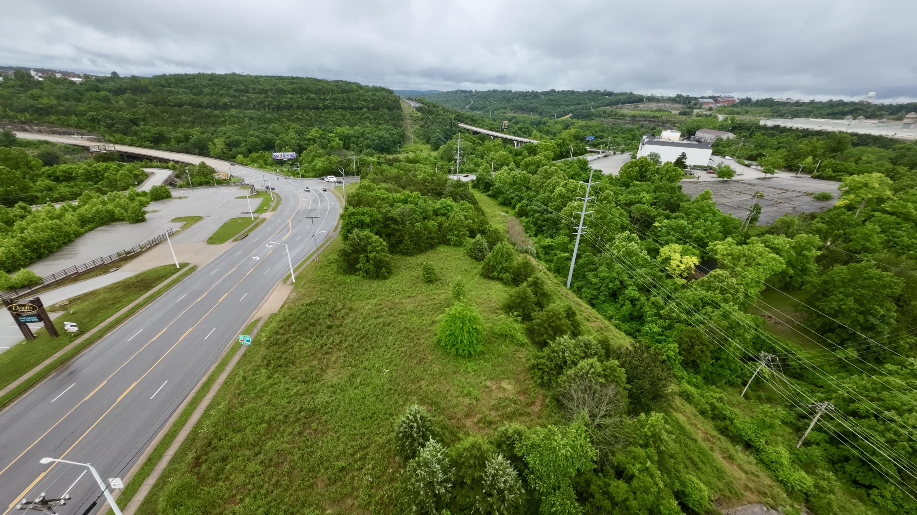 000 Shepherd Of The Hills Expressway Property Photo 7