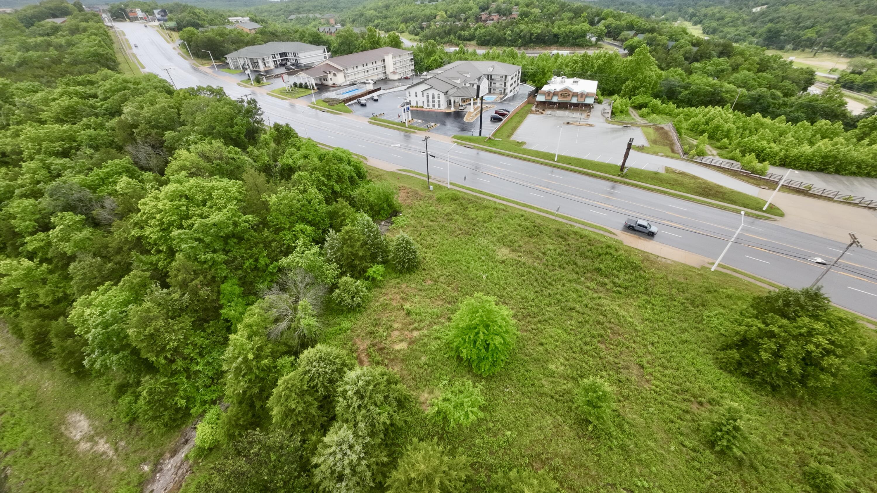 000 Shepherd Of The Hills Expressway Property Photo 11