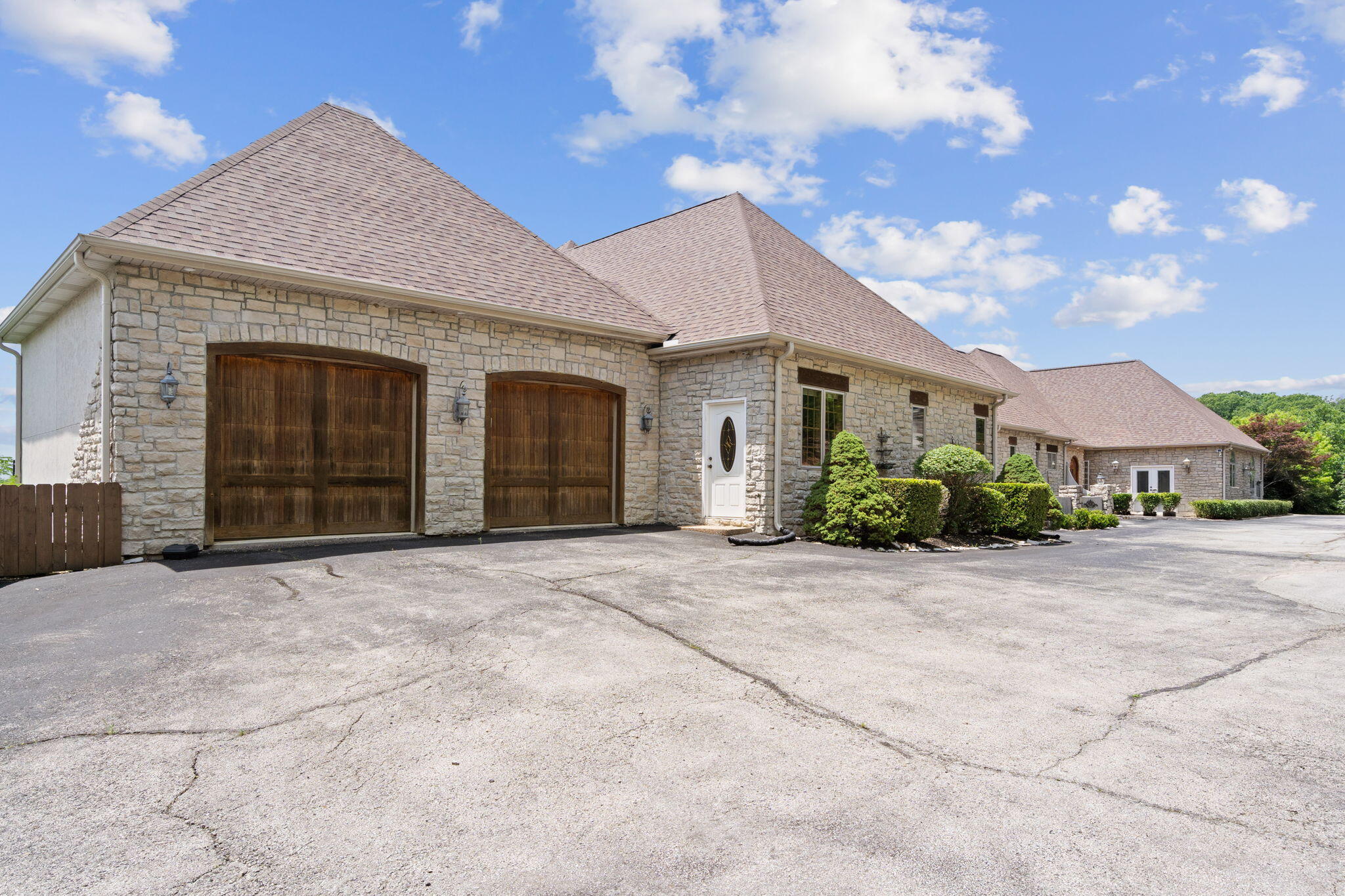518 Skyline Road Property Photo 9