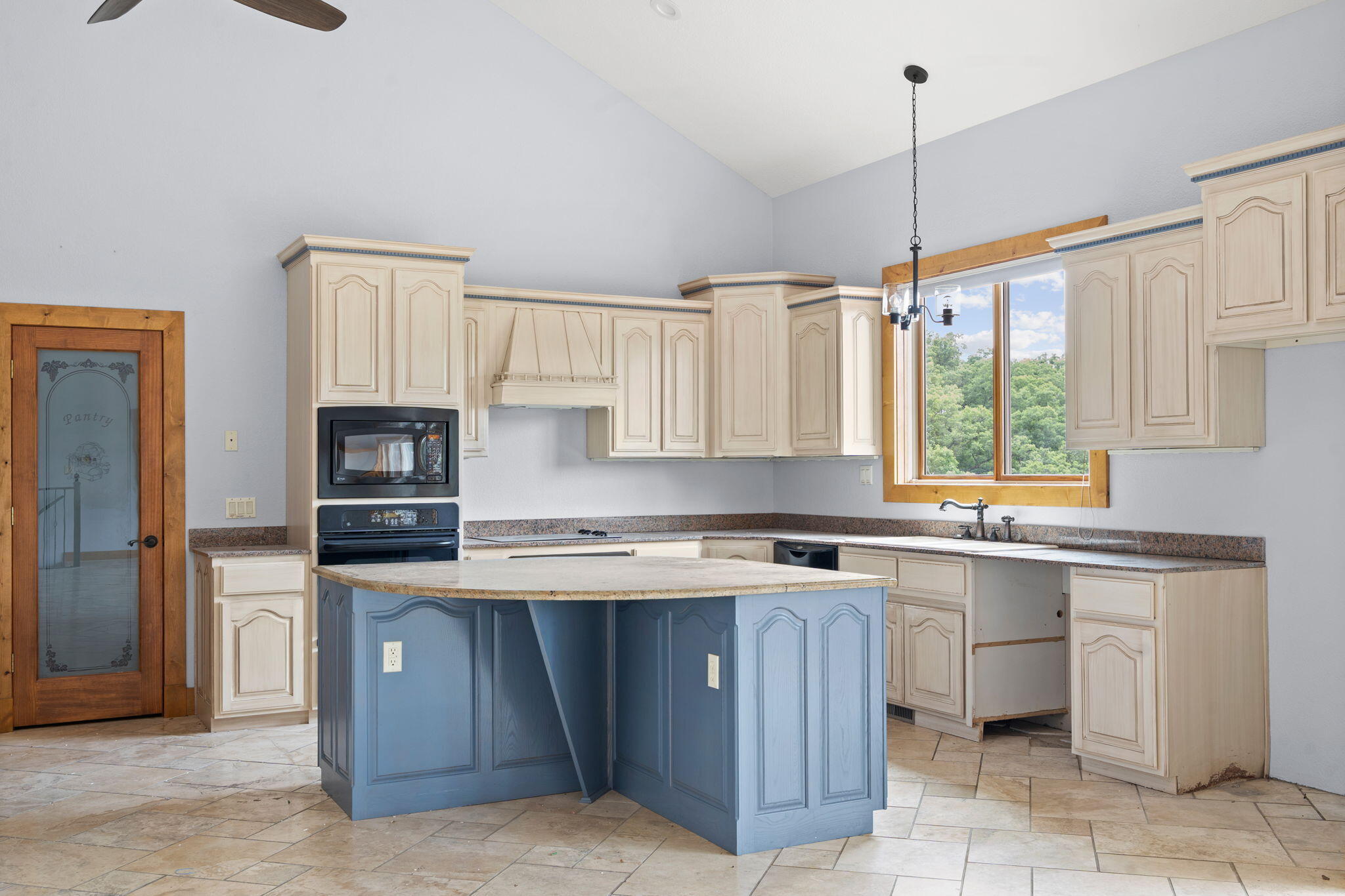 518 Skyline Road Property Photo 22