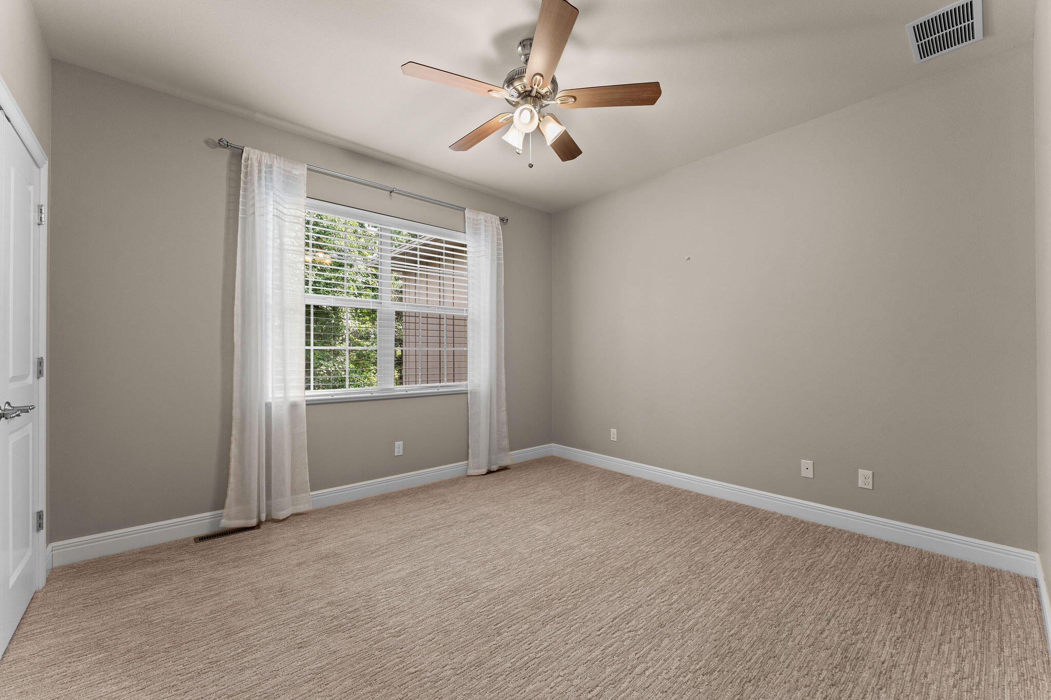 156 Pinehurst Drive Property Photo 29
