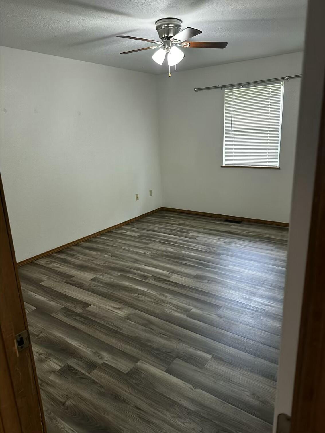 1000-1011 East 15th Street Property Photo 11