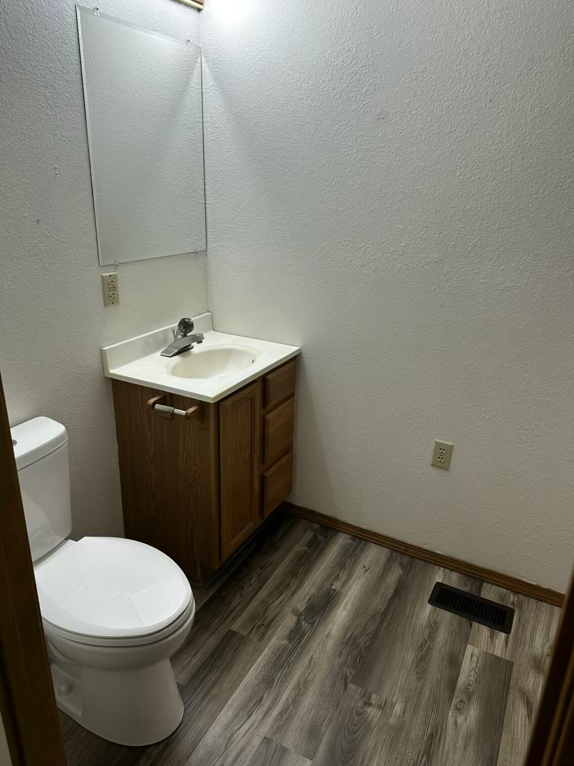 1000-1011 East 15th Street Property Photo 15