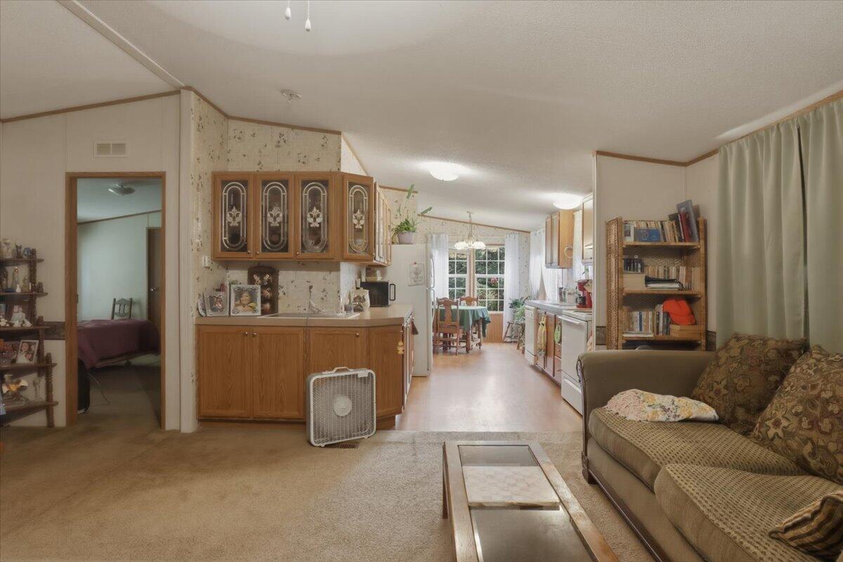 18233 County Road 361 Property Photo 6