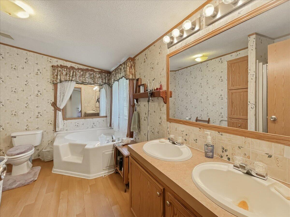 18233 County Road 361 Property Photo 20
