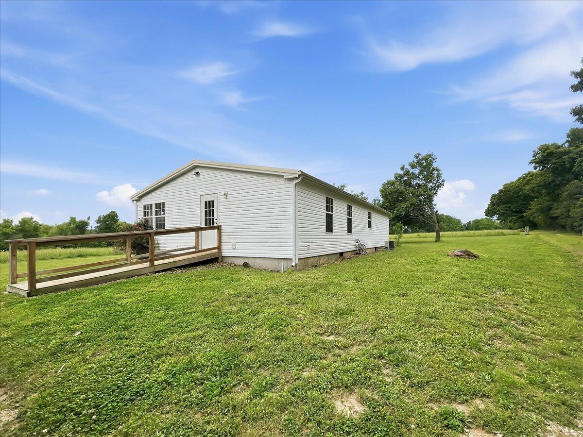 18233 County Road 361 Property Photo 33