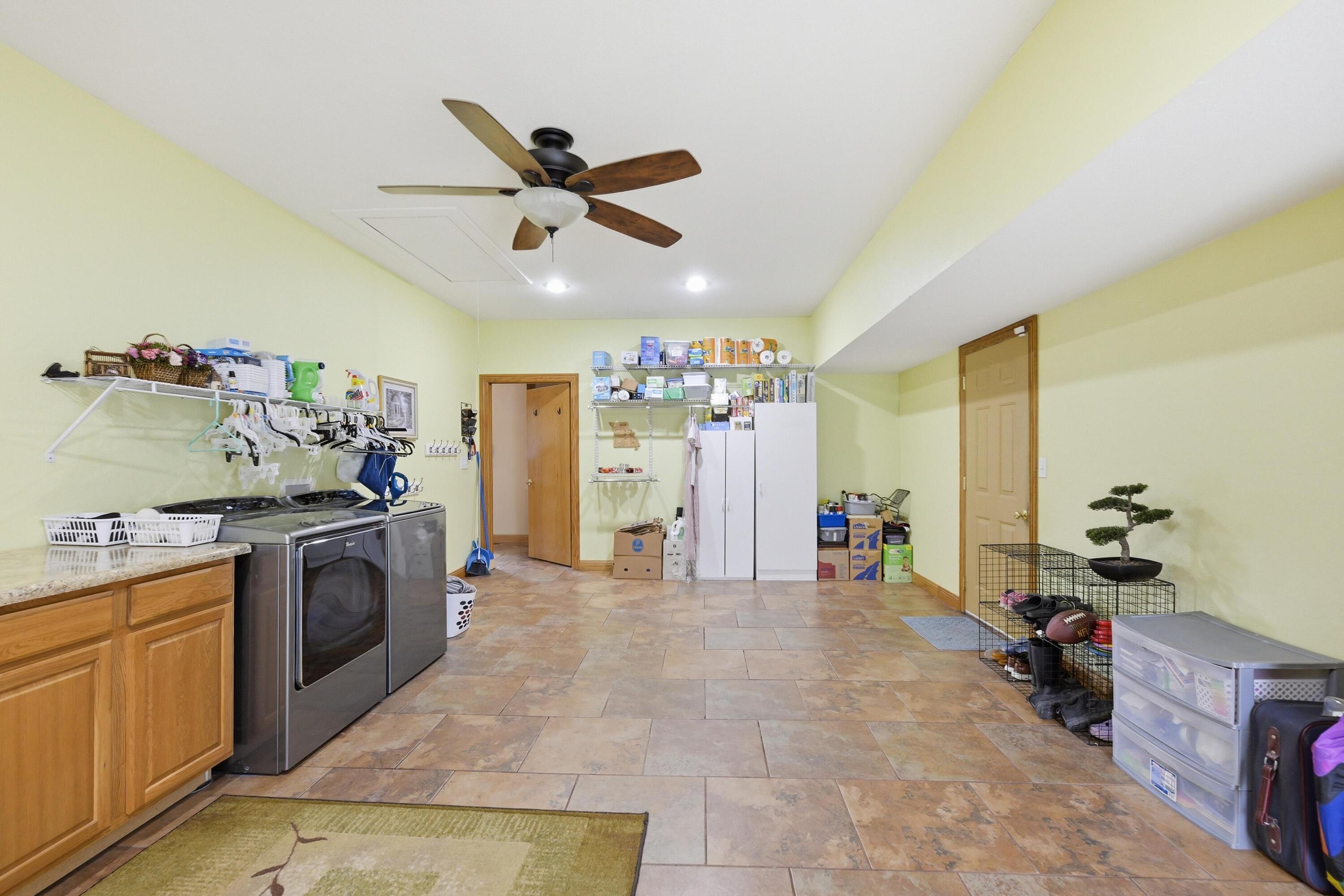 2355 South County Lane 124 Property Photo 33