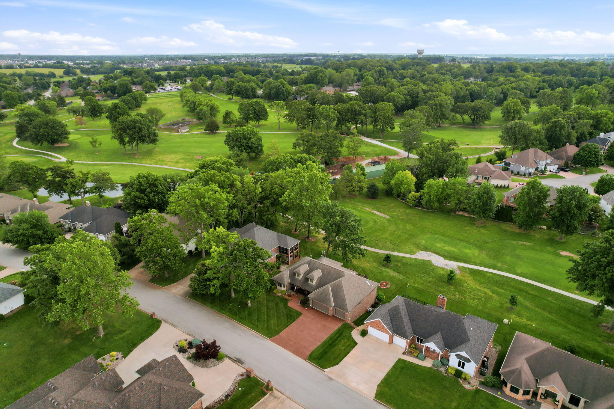 4227 Greenbriar Drive Property Photo 37