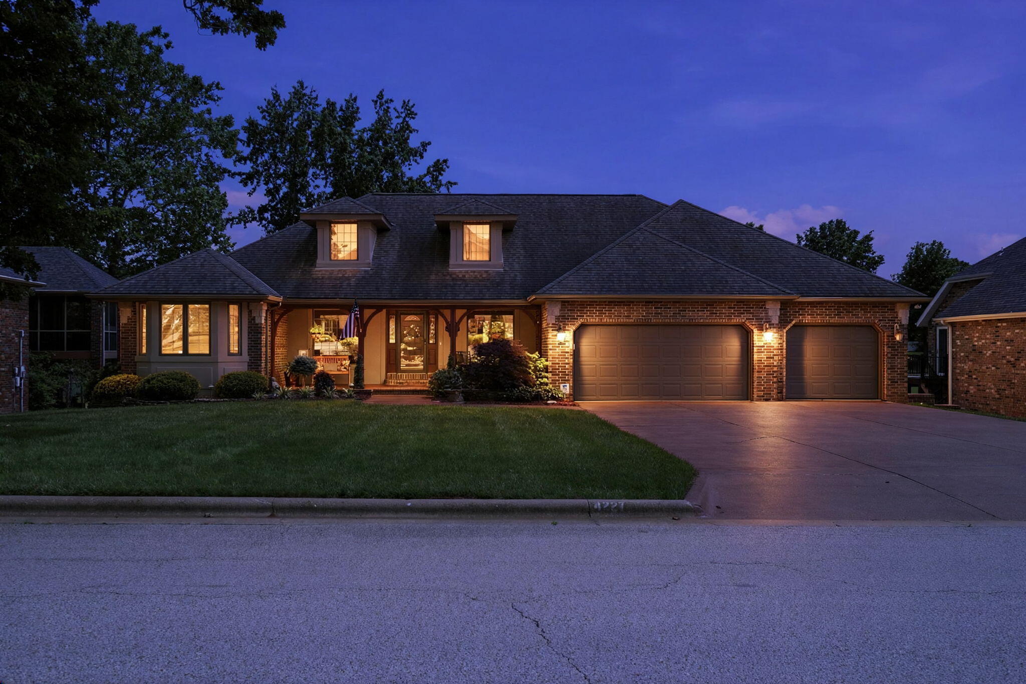 4227 Greenbriar Drive Property Photo 46