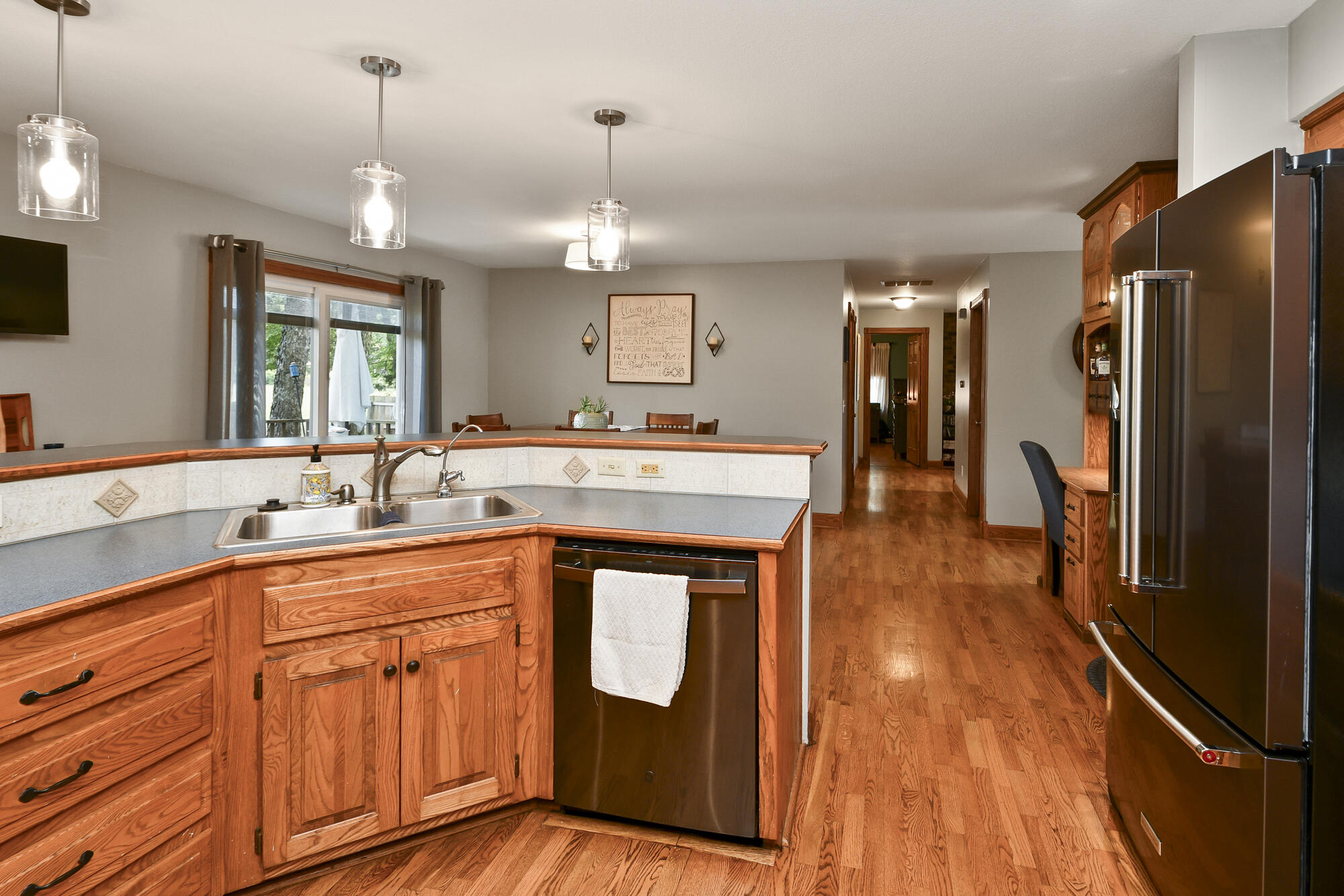 680 East Trakel Place Property Photo 25