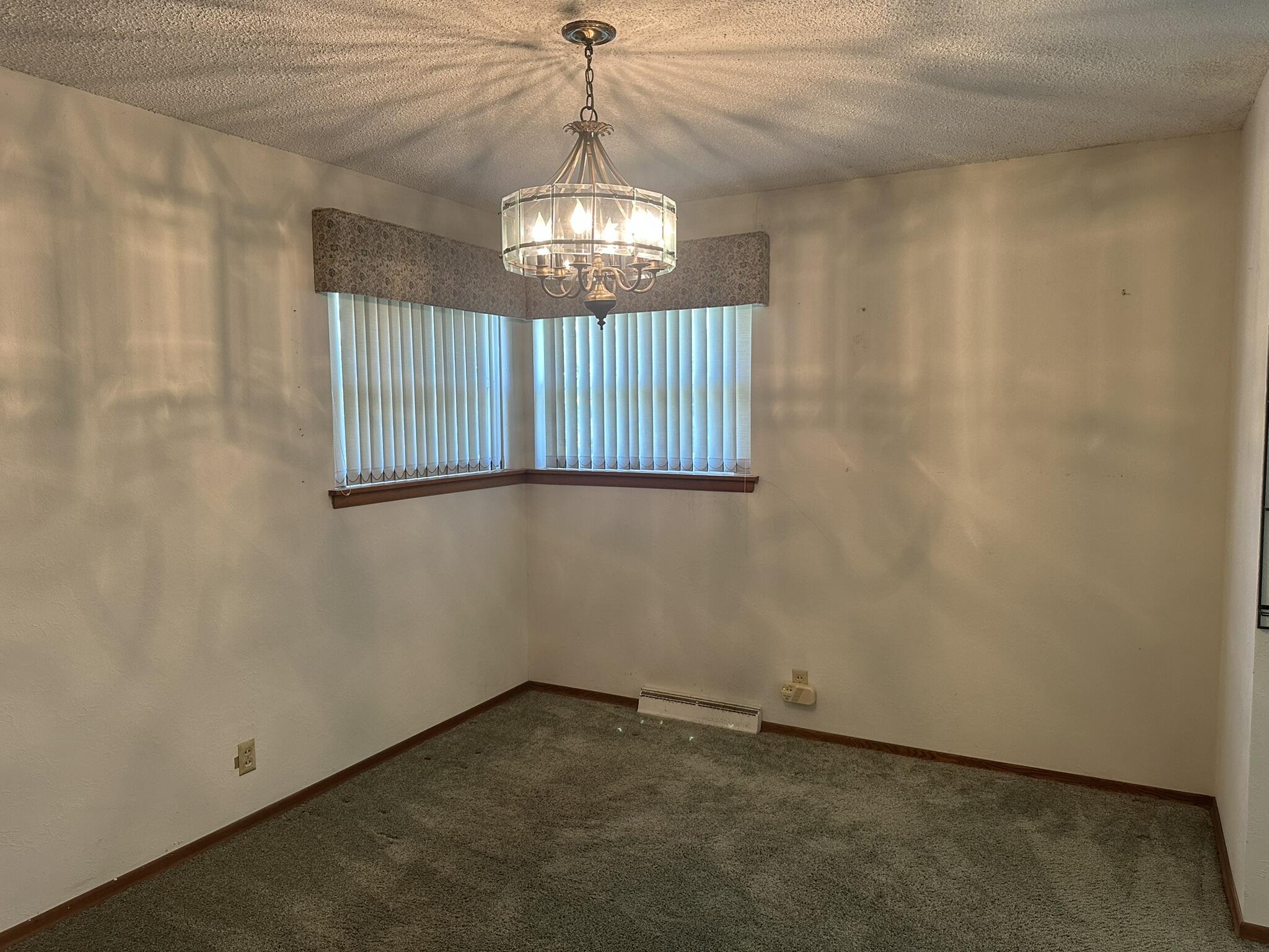 2609 West 32nd Street Property Photo 4