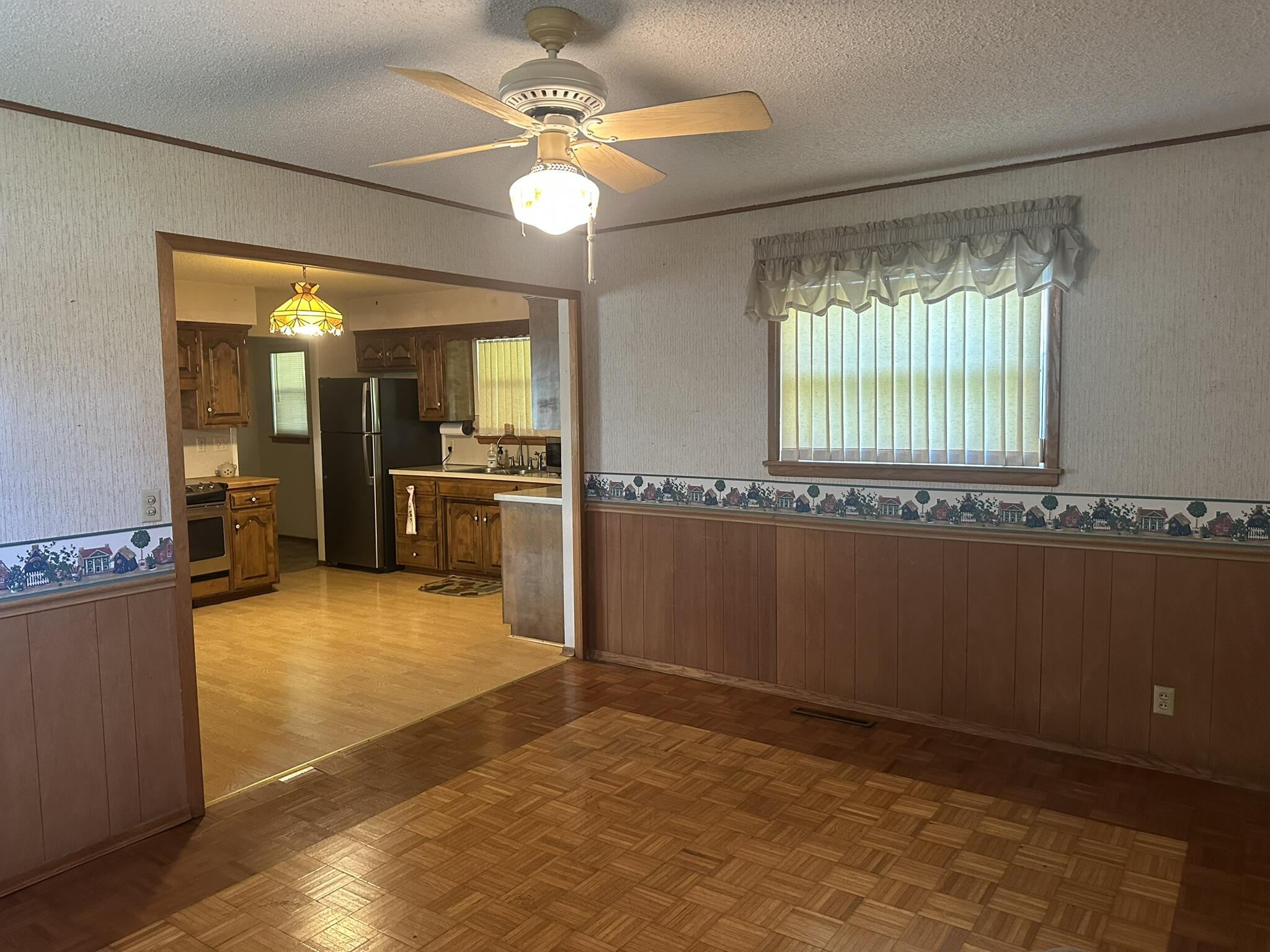 2609 West 32nd Street Property Photo 6