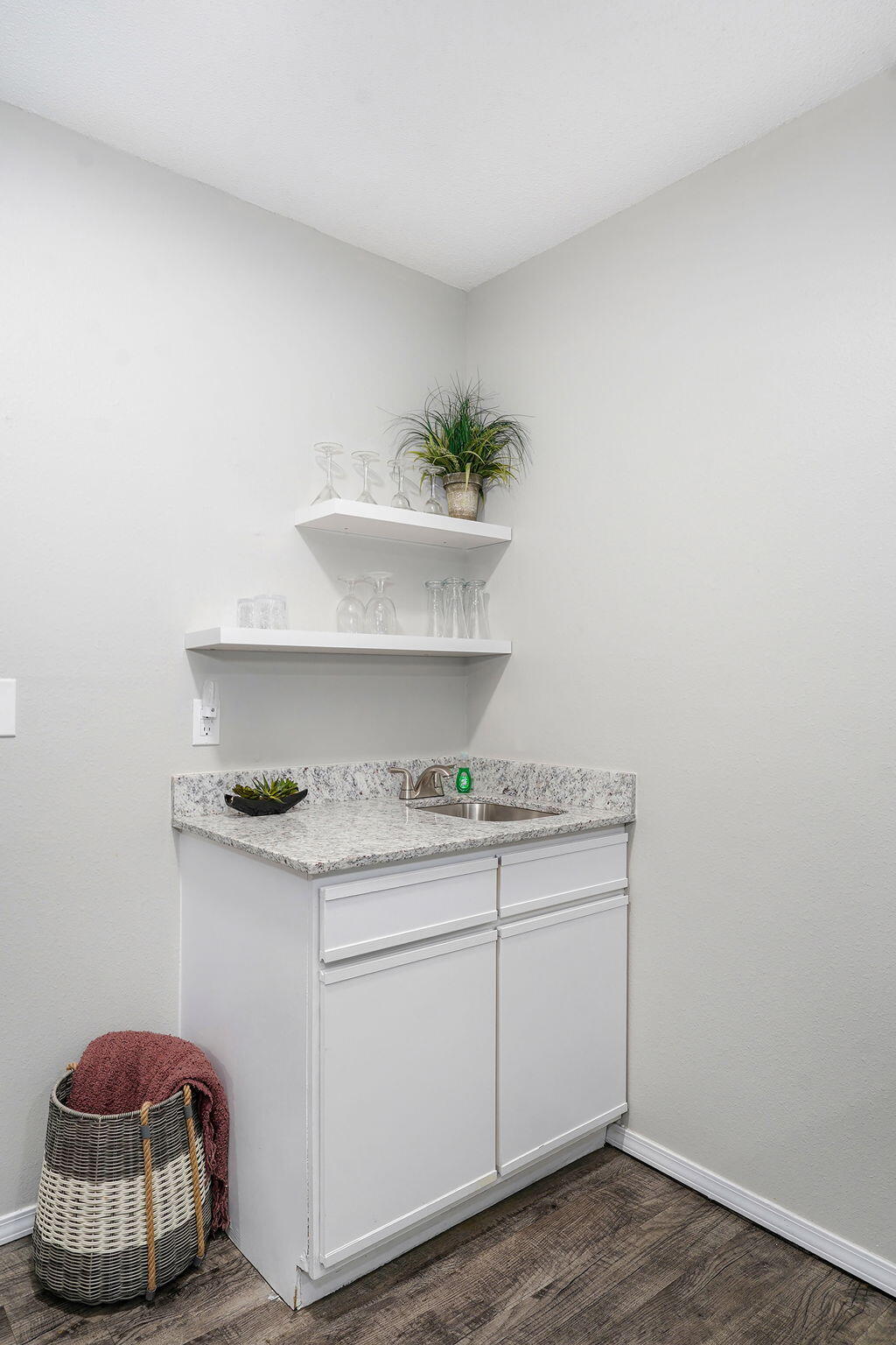 152 Turnberry Drive Apt 3 Property Photo 7