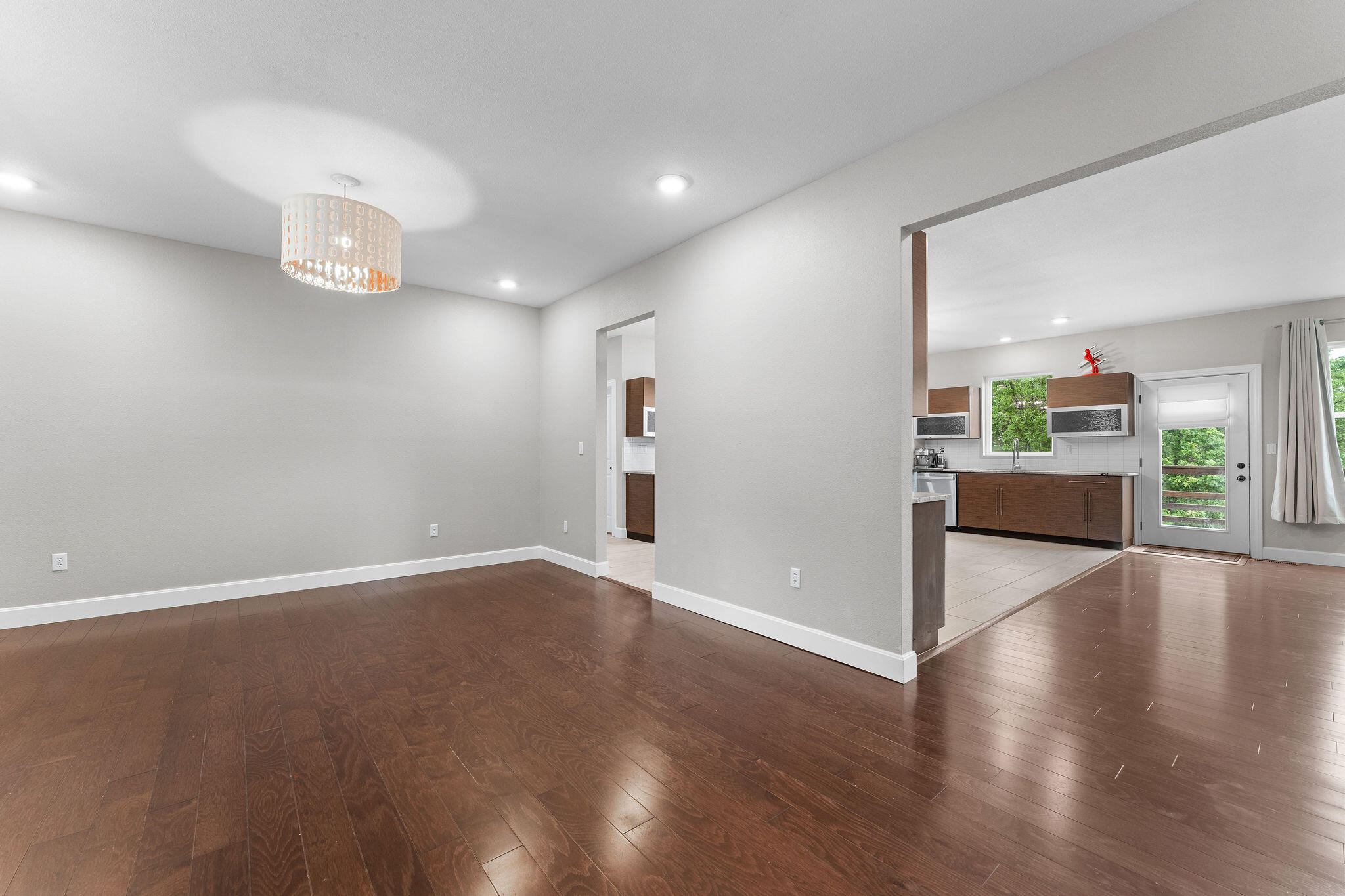 564 Arizona Drive Property Photo 4