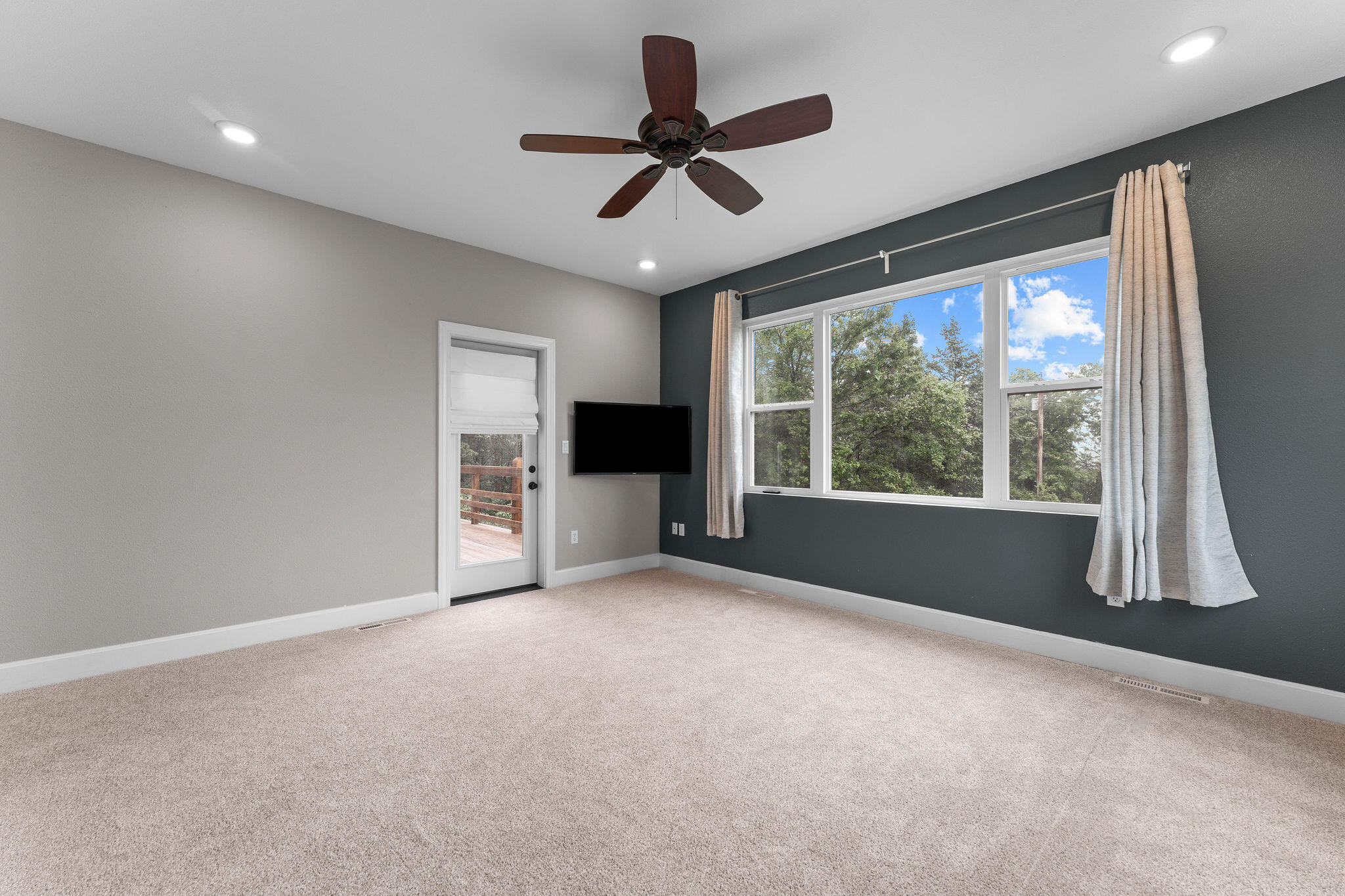 564 Arizona Drive Property Photo 13