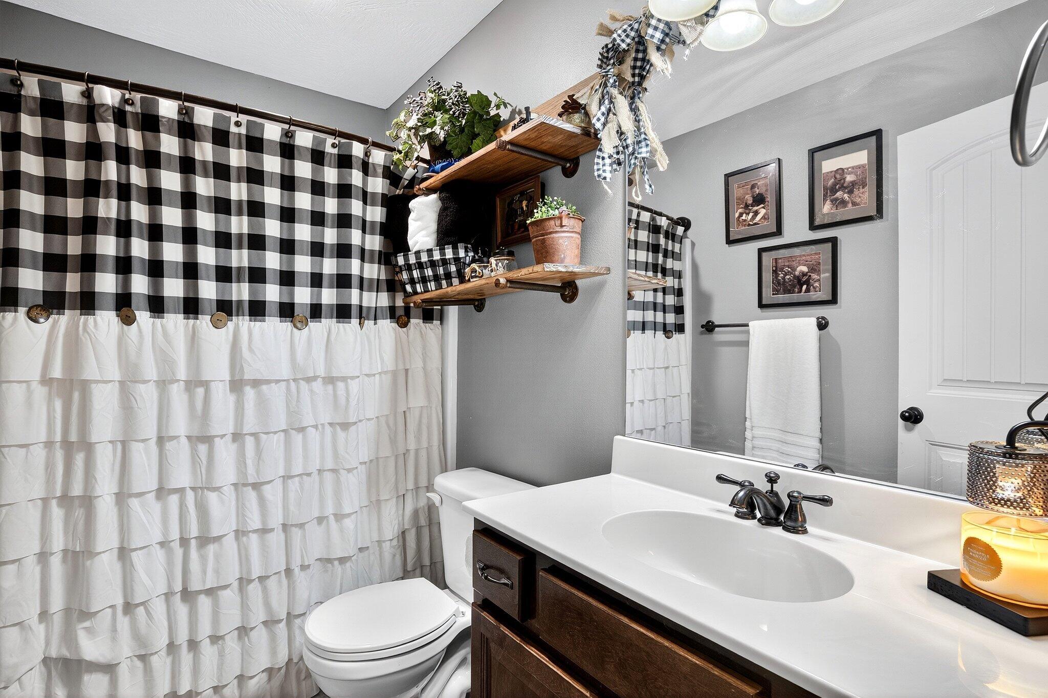 1699 East New Madrid Property Photo 11