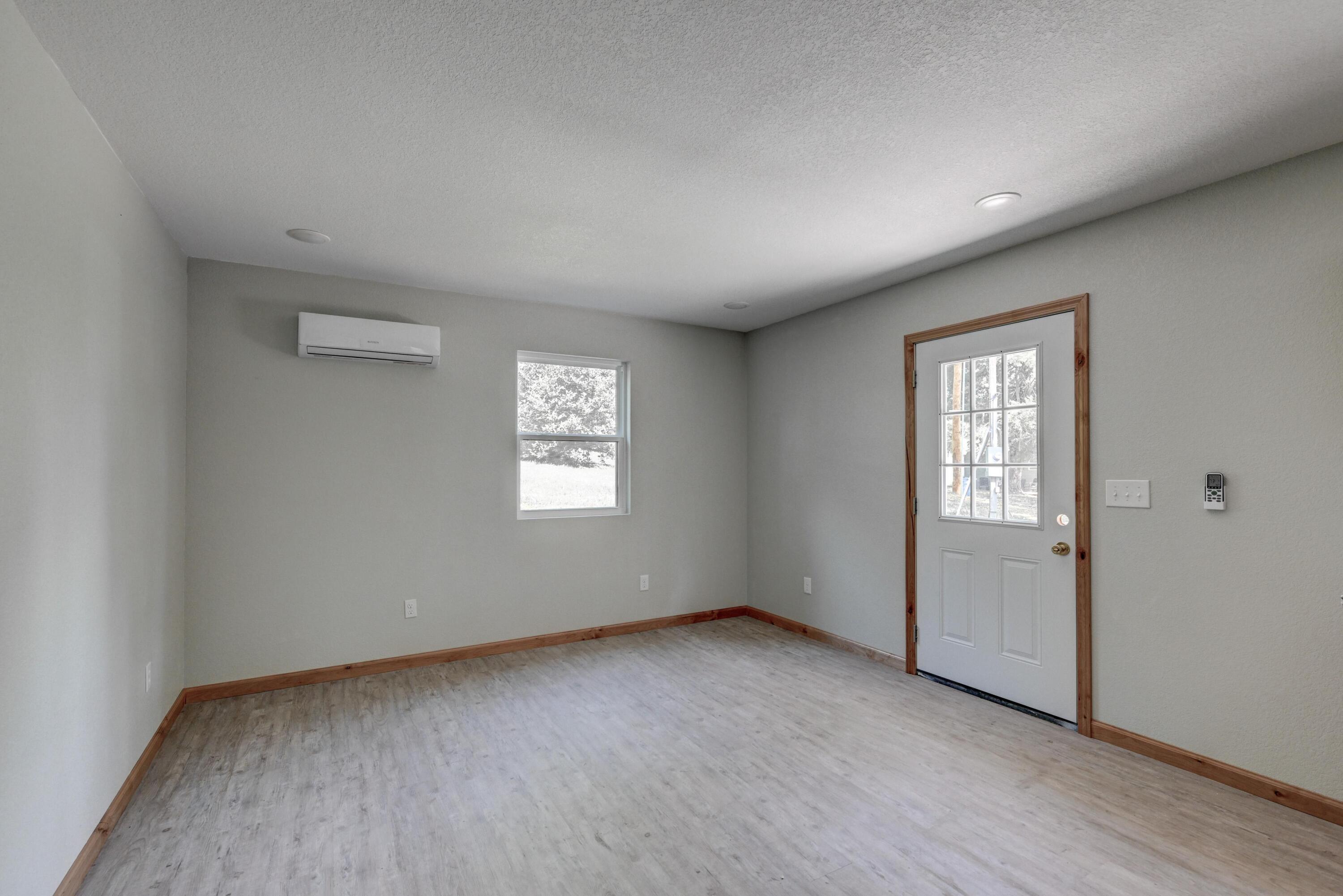 717 Benham Avenue Property Photo 5