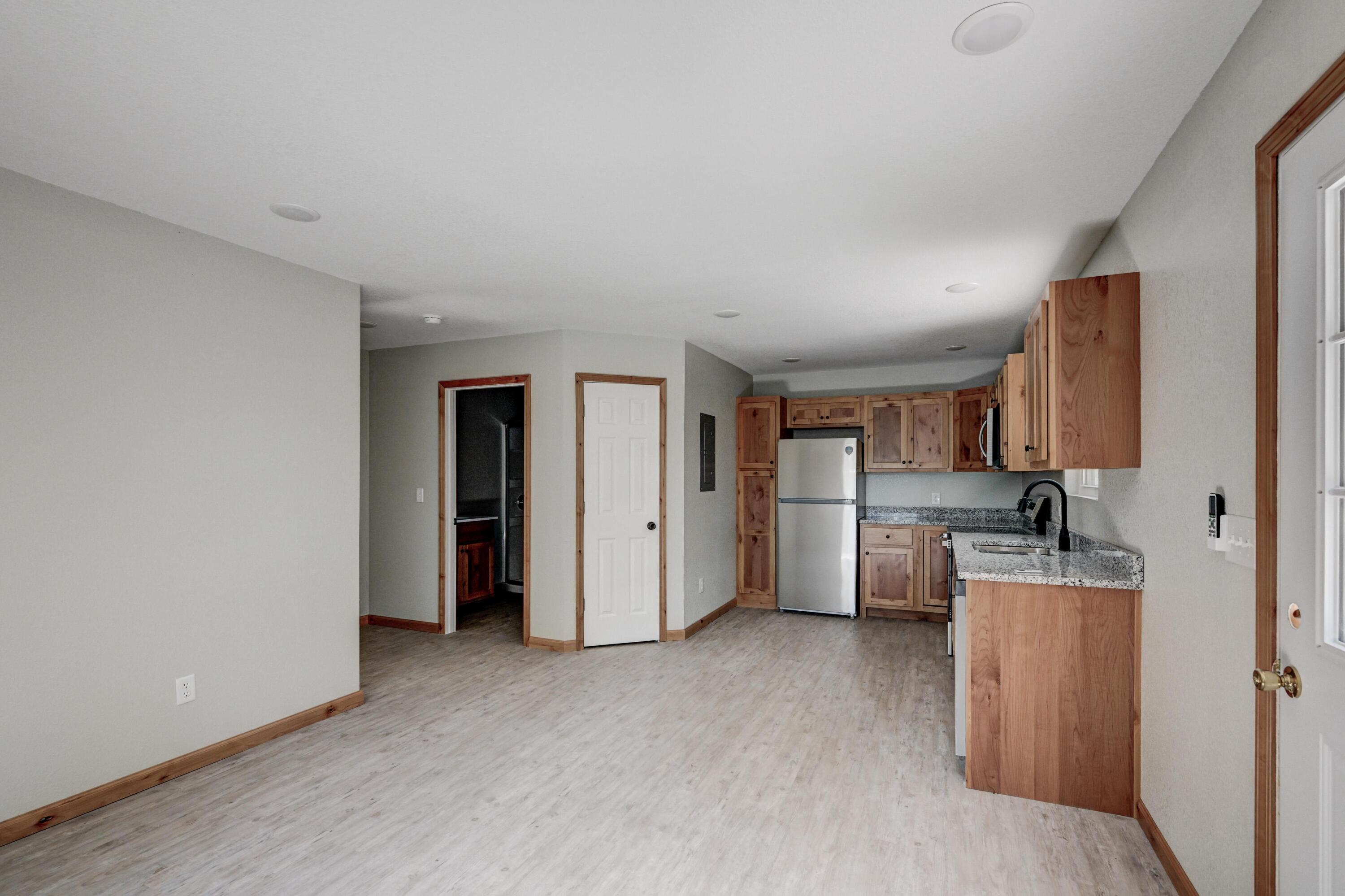 717 Benham Avenue Property Photo 20