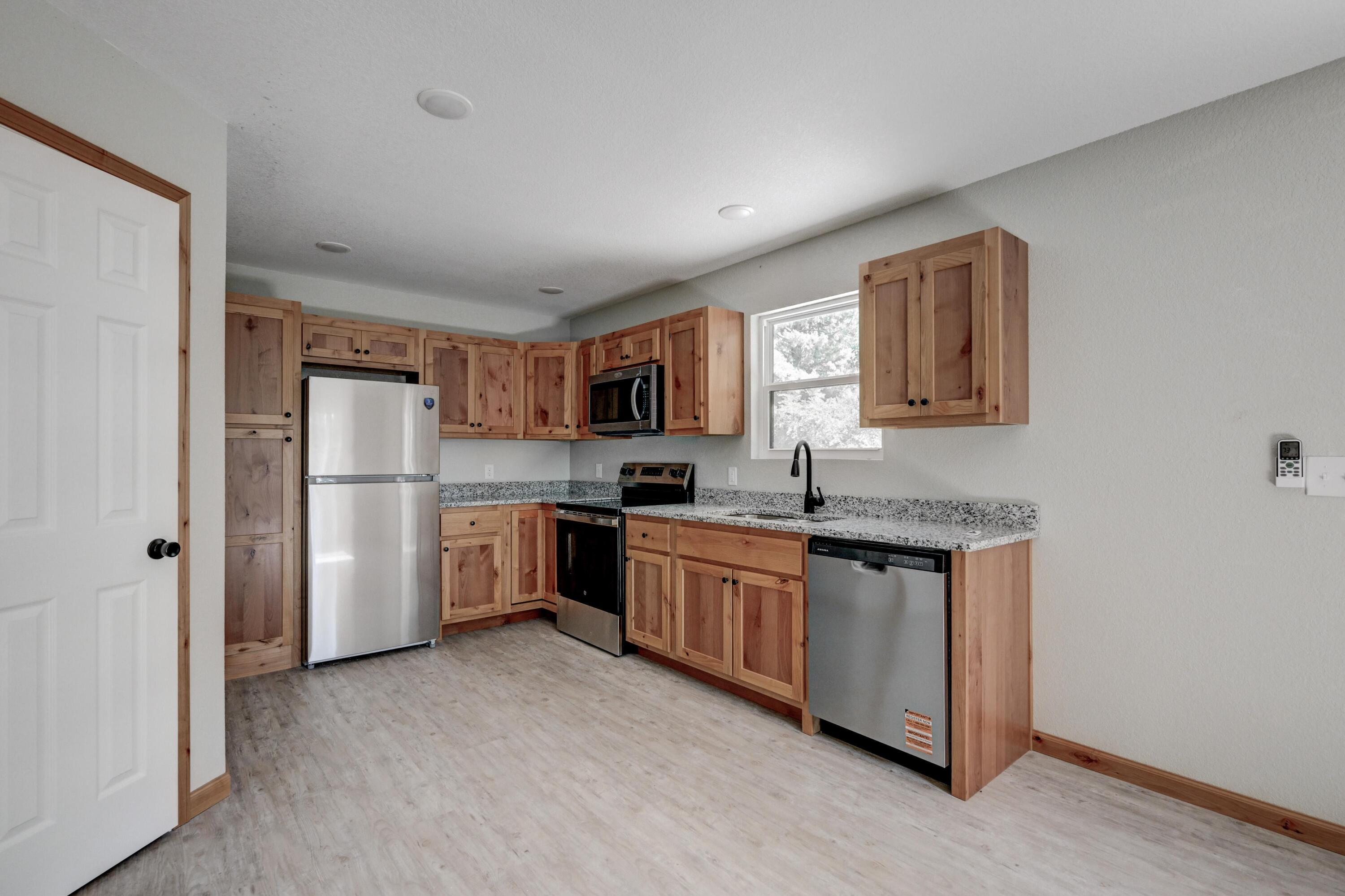 717 Benham Avenue Property Photo 22