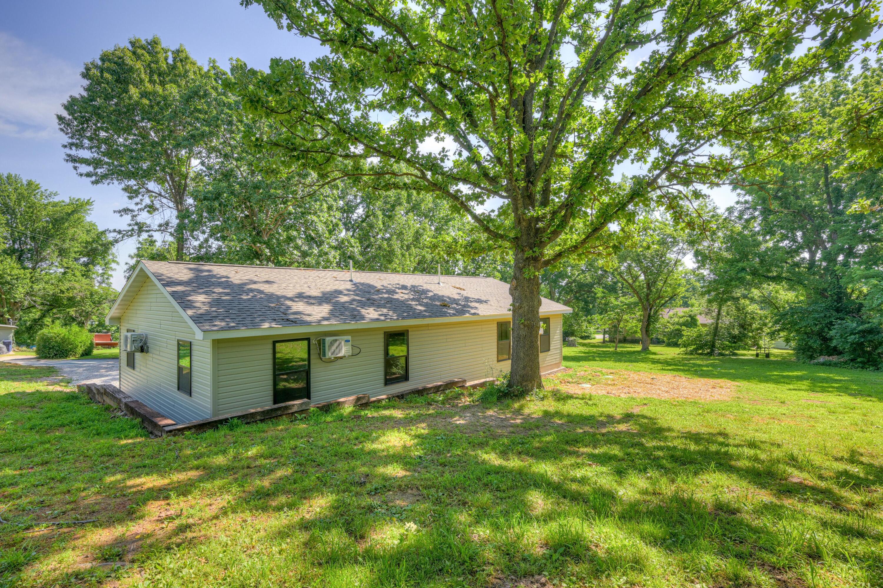 717 Benham Avenue Property Photo 34