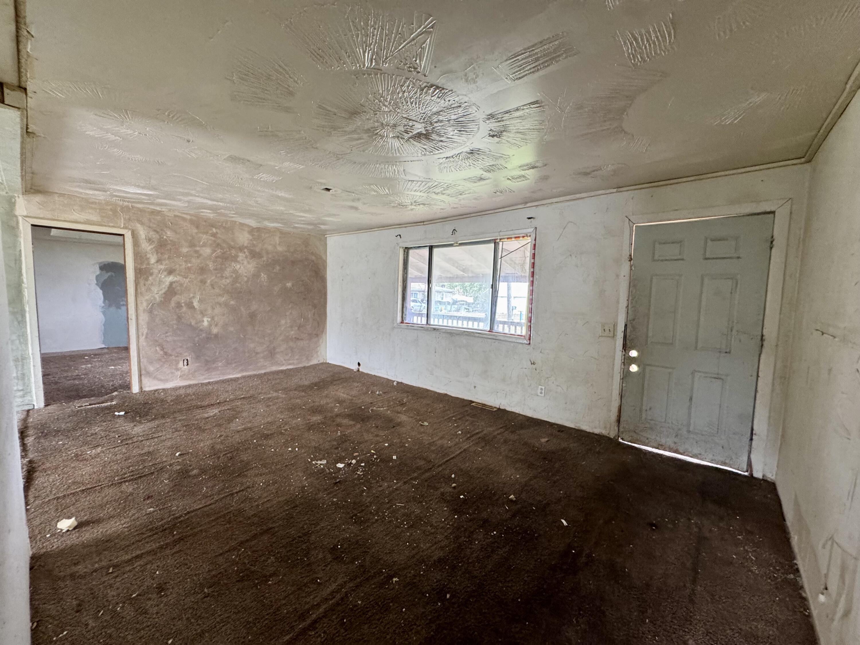 213 East Elm Street Property Photo 3