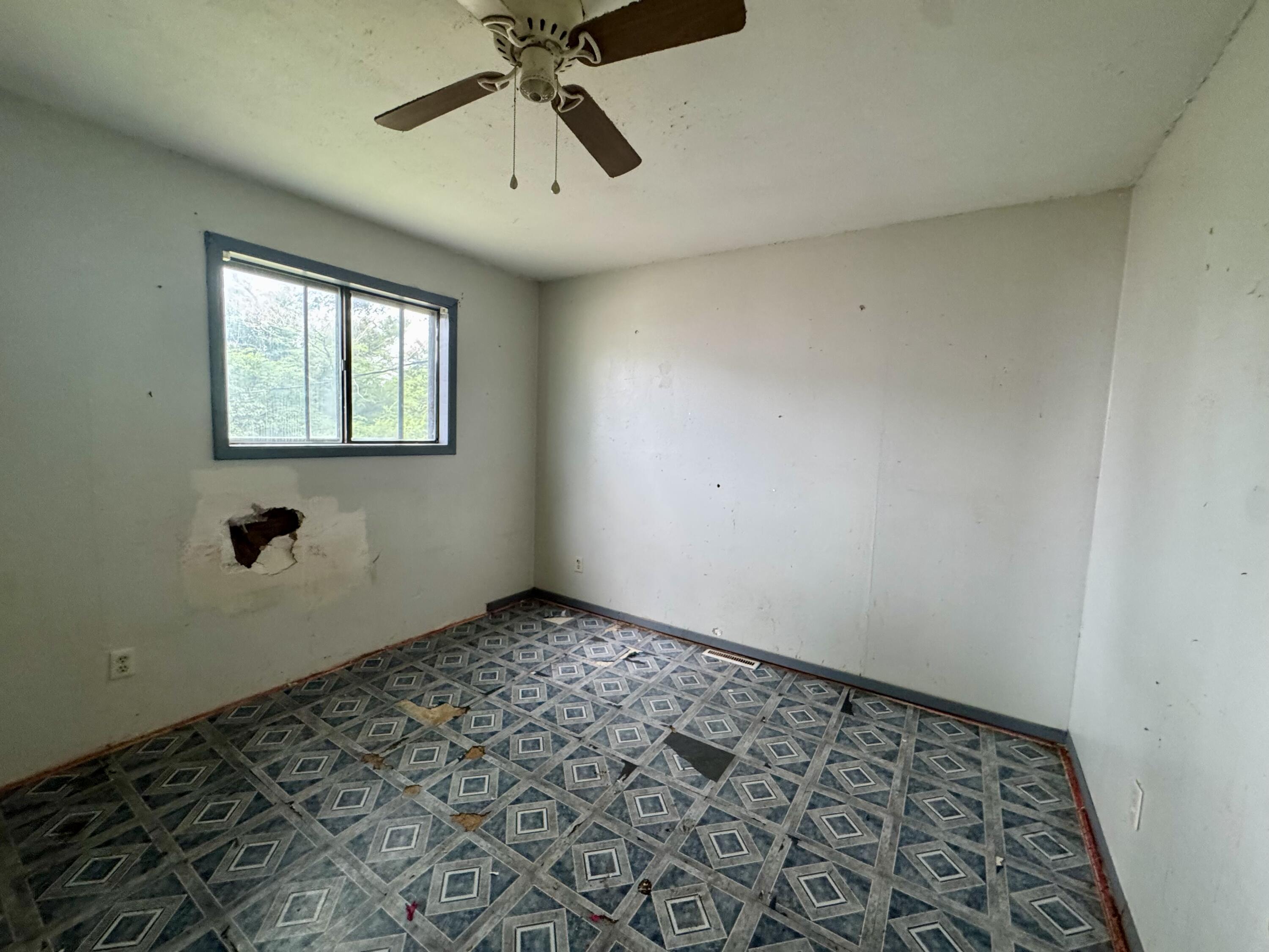 213 East Elm Street Property Photo 6