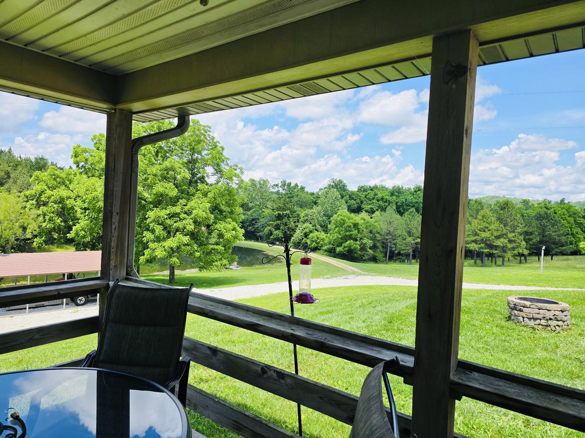 9723 Highway E Property Photo 6