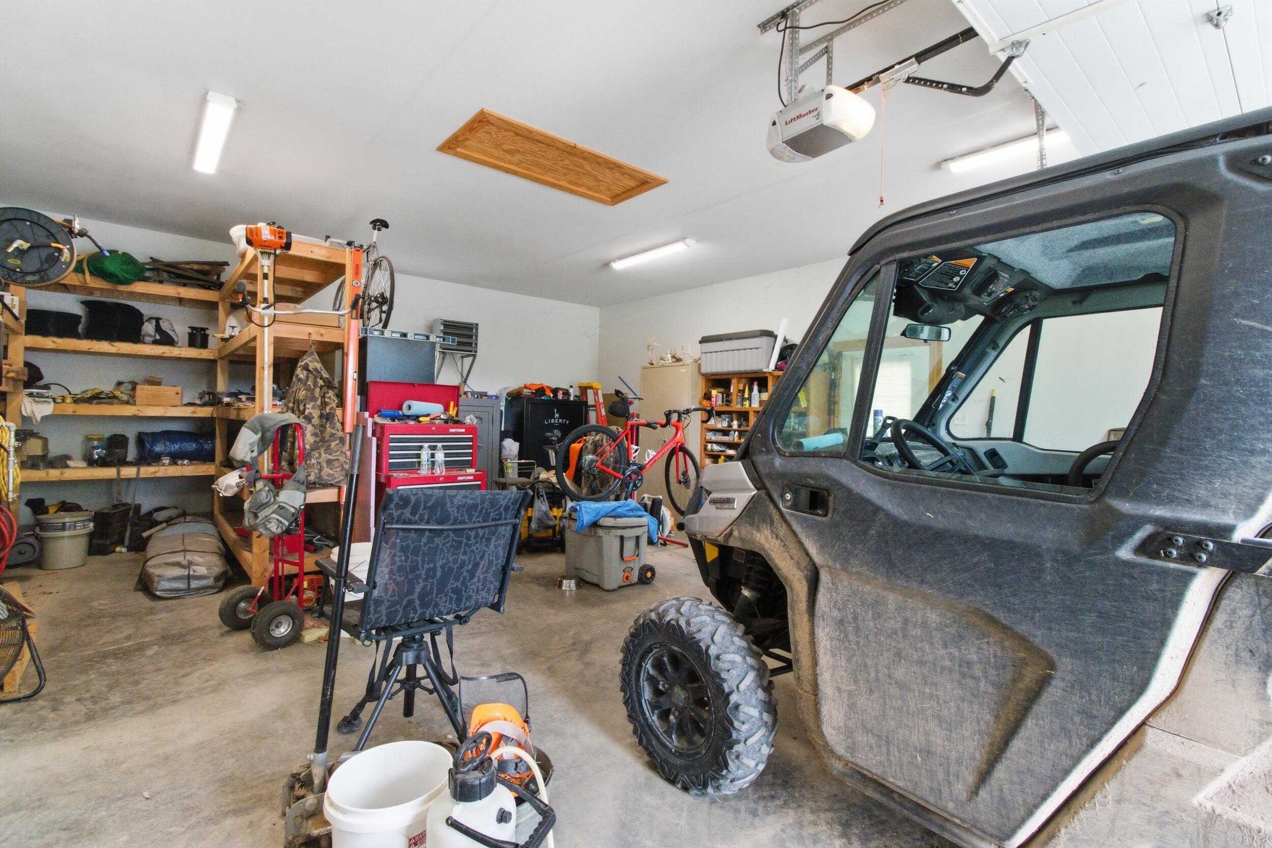 9723 Highway E Property Photo 43