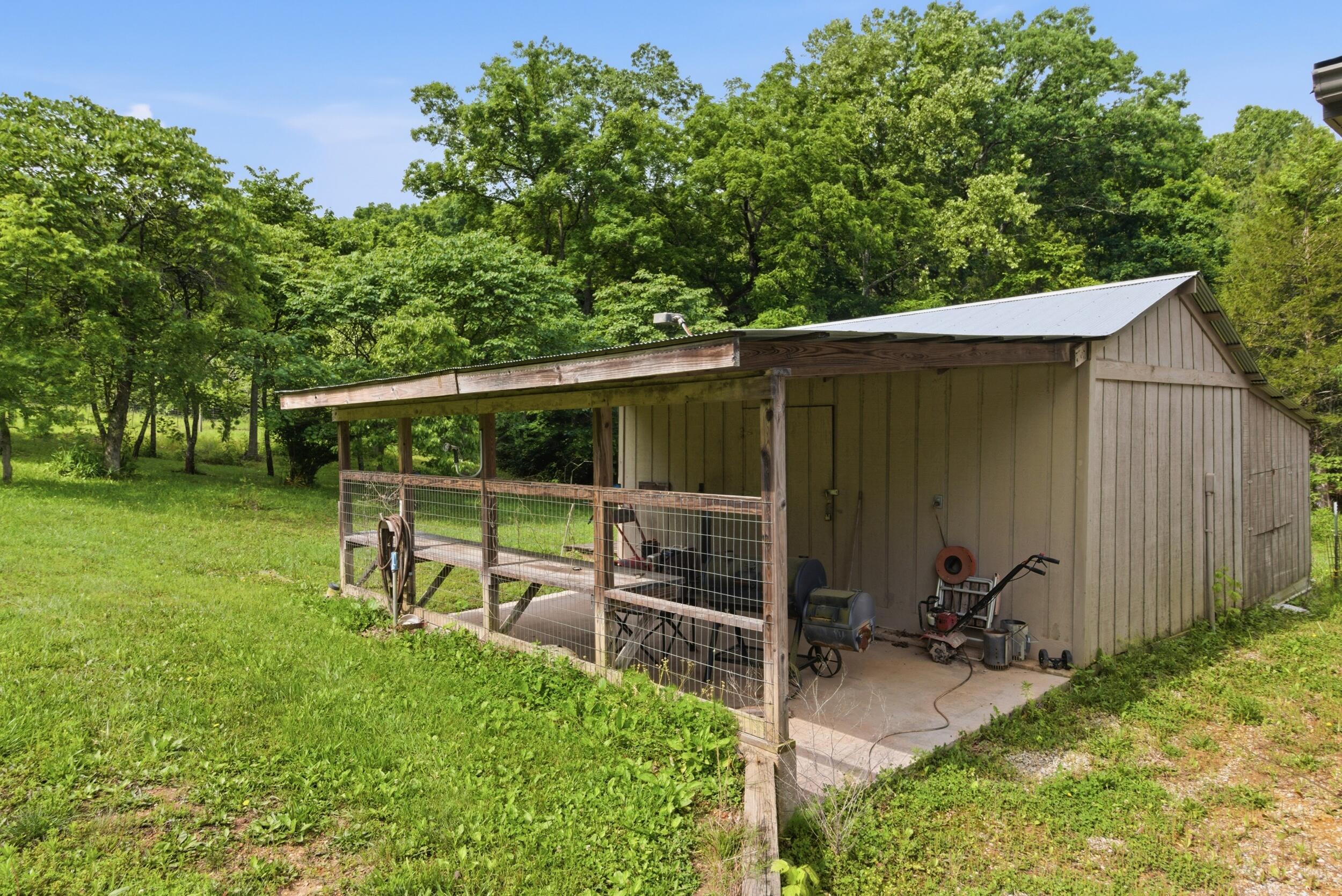 9723 Highway E Property Photo 47