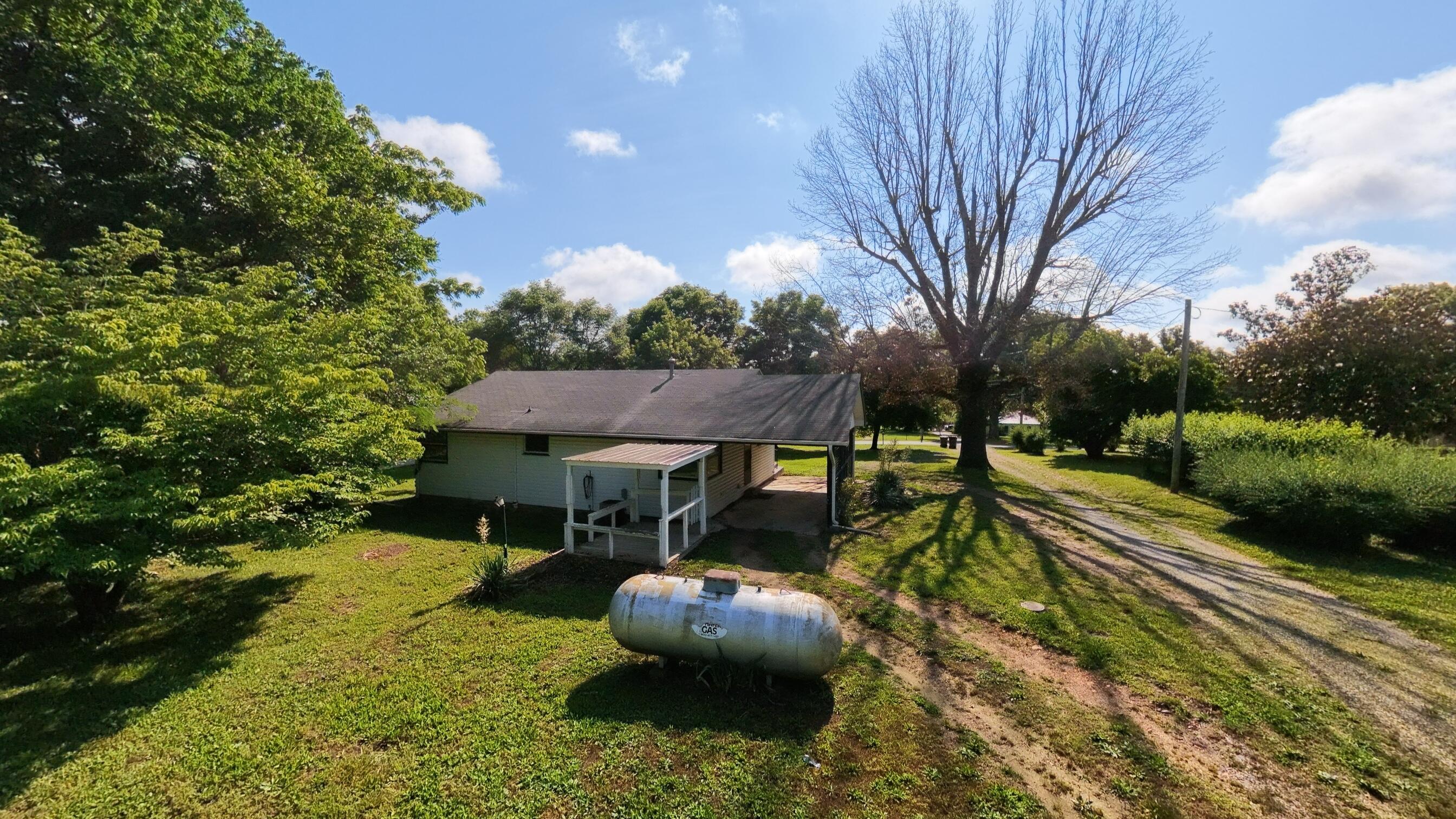 301 Hall Street Property Photo 25