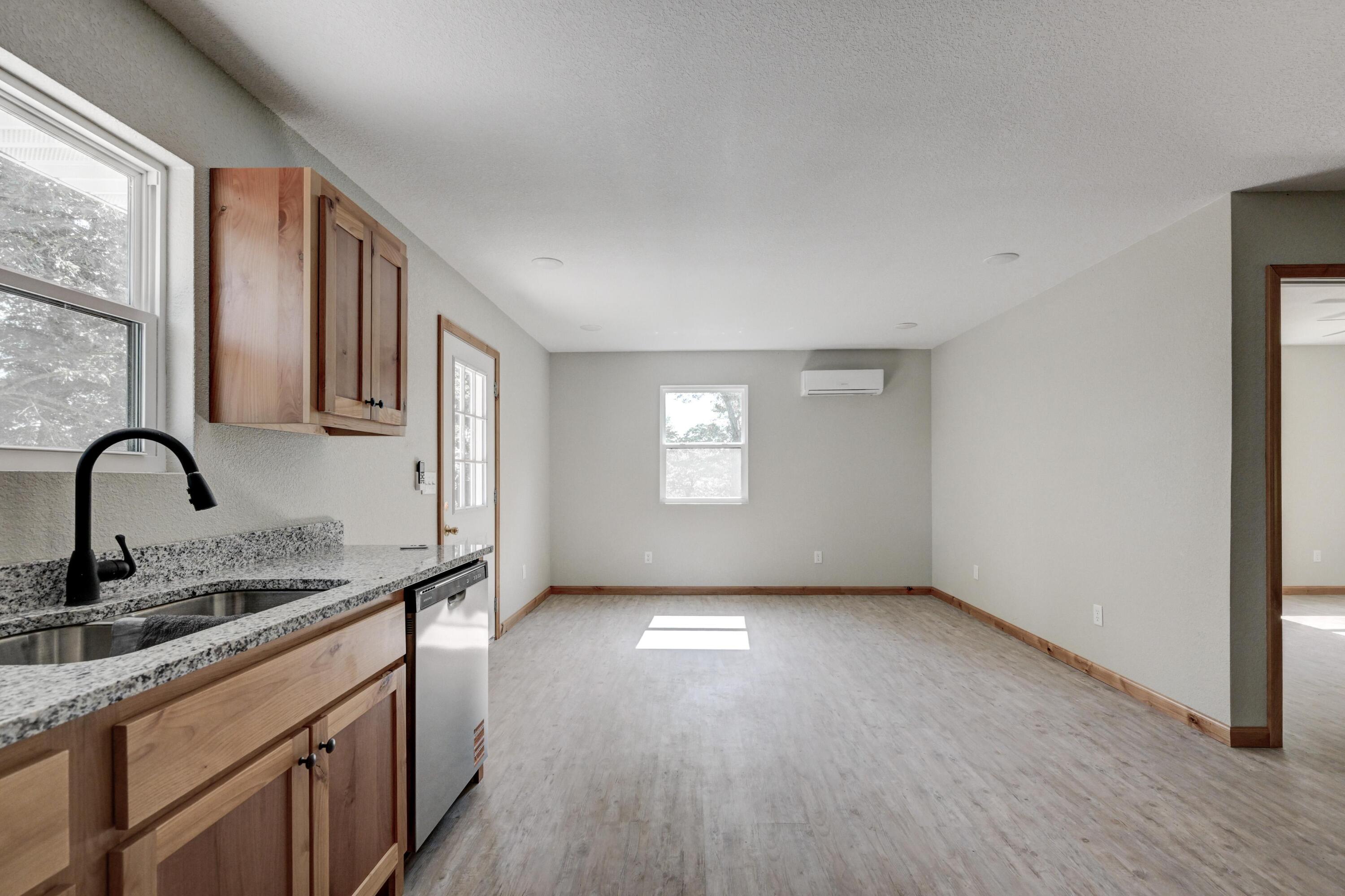 717 Benham Avenue Property Photo 24