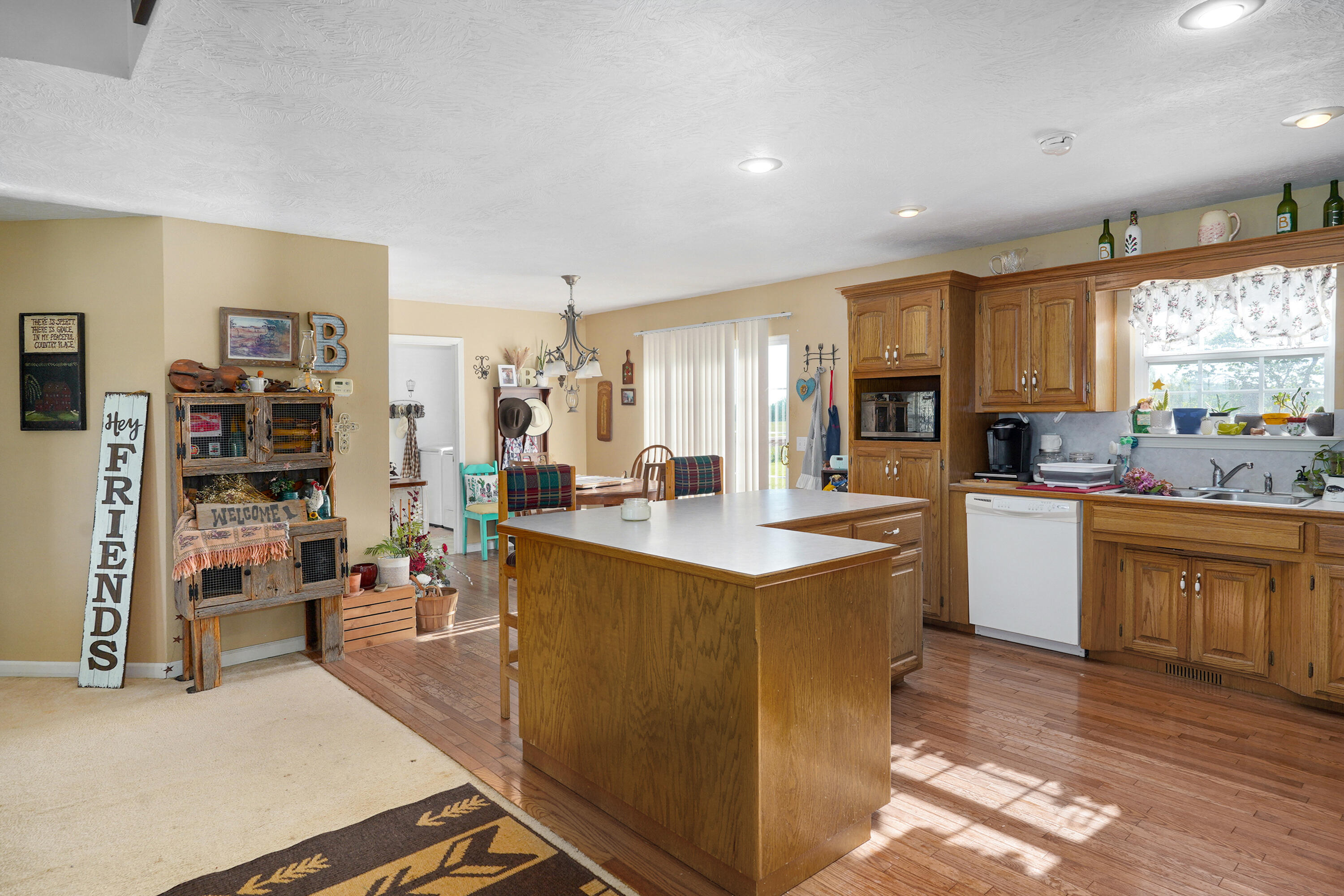 188 Plainview Drive Property Photo 9