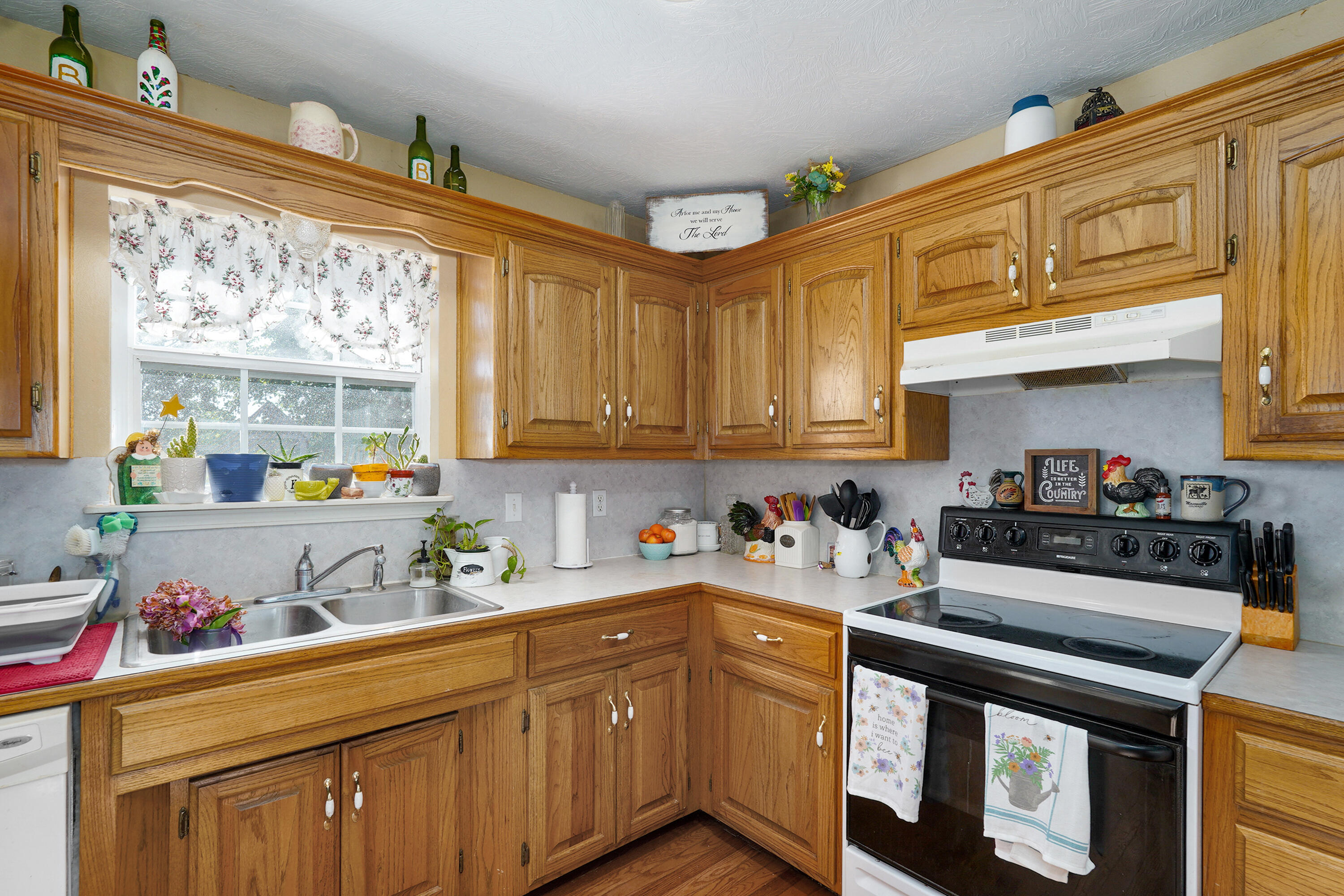 188 Plainview Drive Property Photo 12