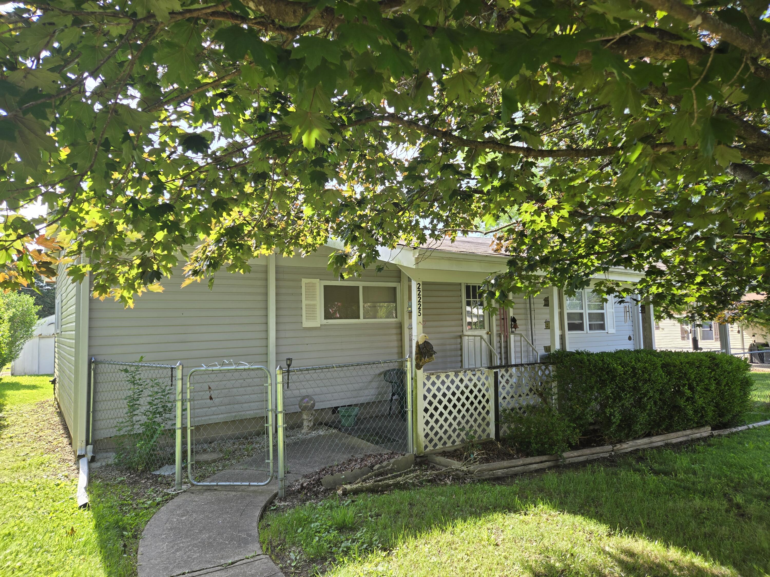 22225 County Road 271a Property Photo 1