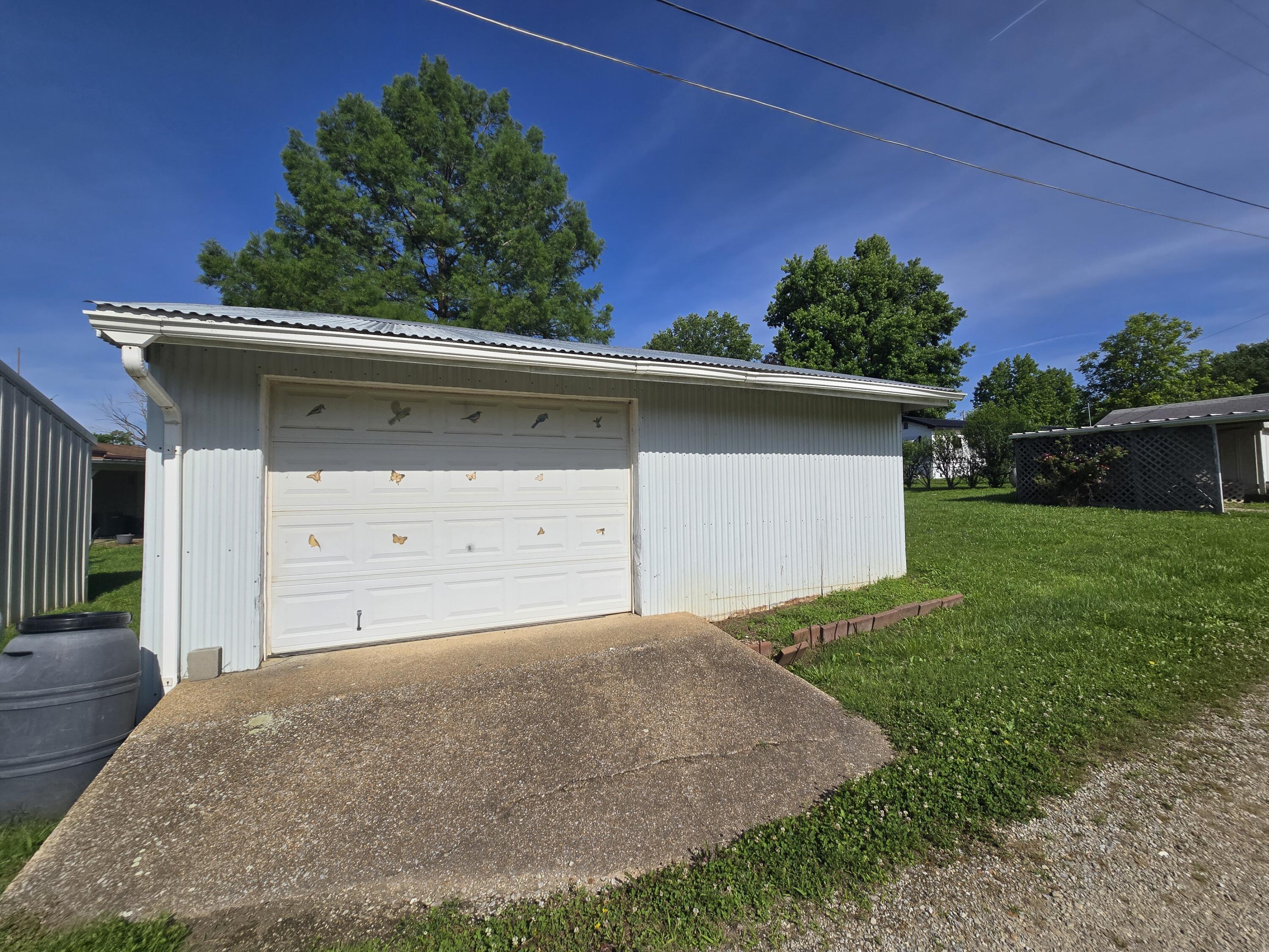 22225 County Road 271a Property Photo 7