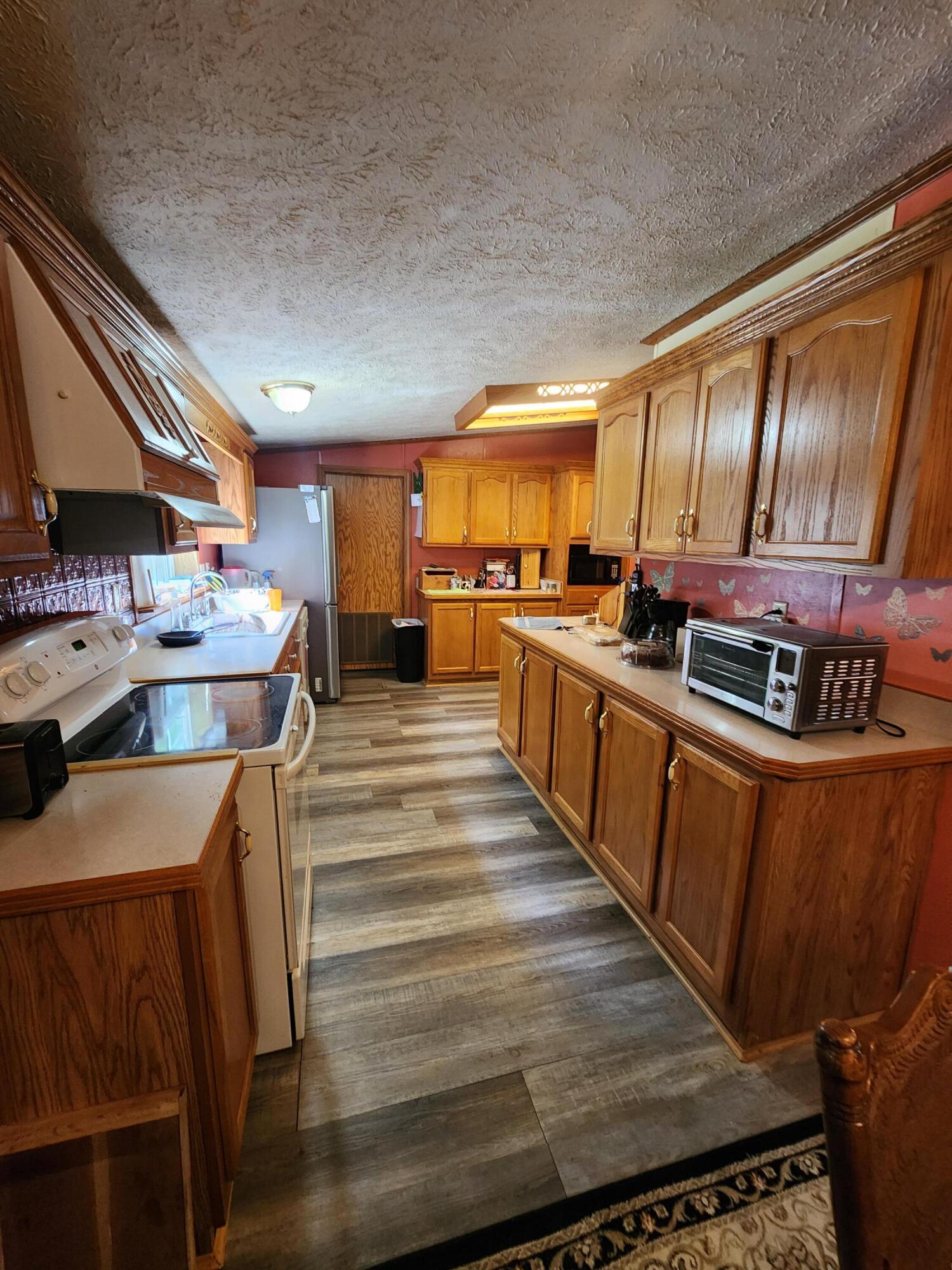 2282 Turnbo Road Property Photo 4