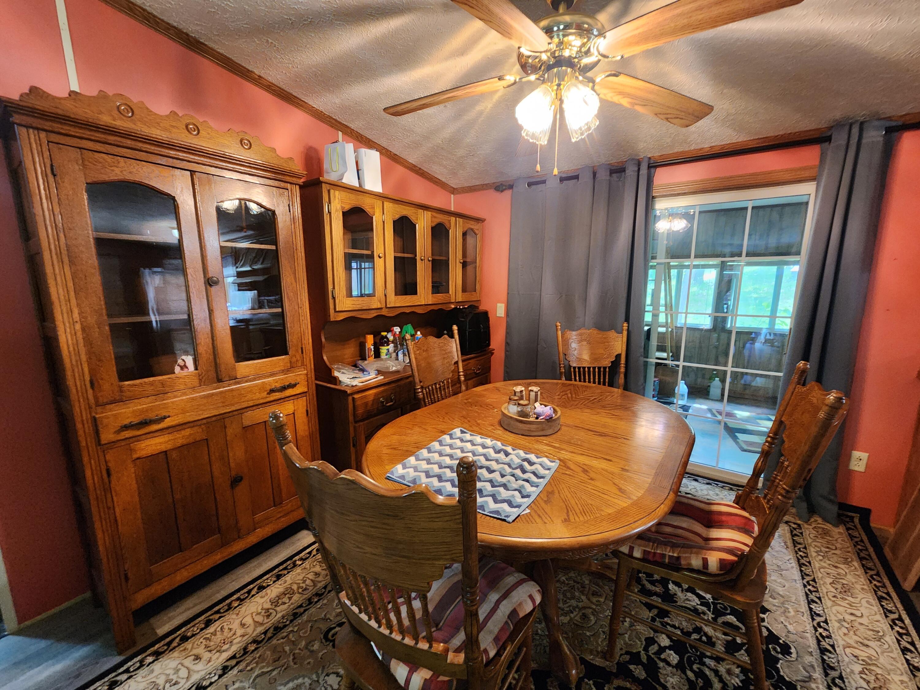 2282 Turnbo Road Property Photo 6
