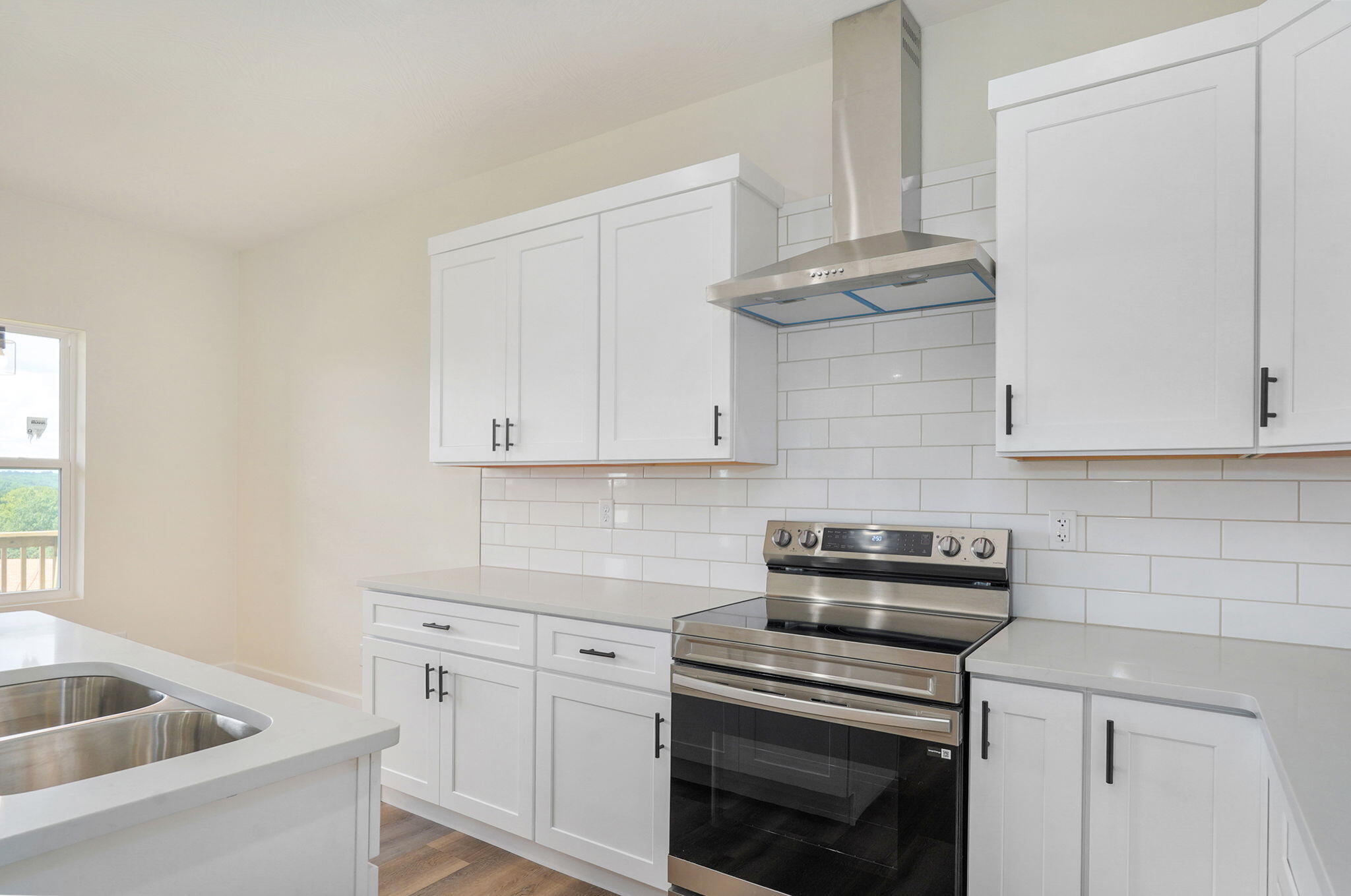 1005 West Jay Street Property Photo 13