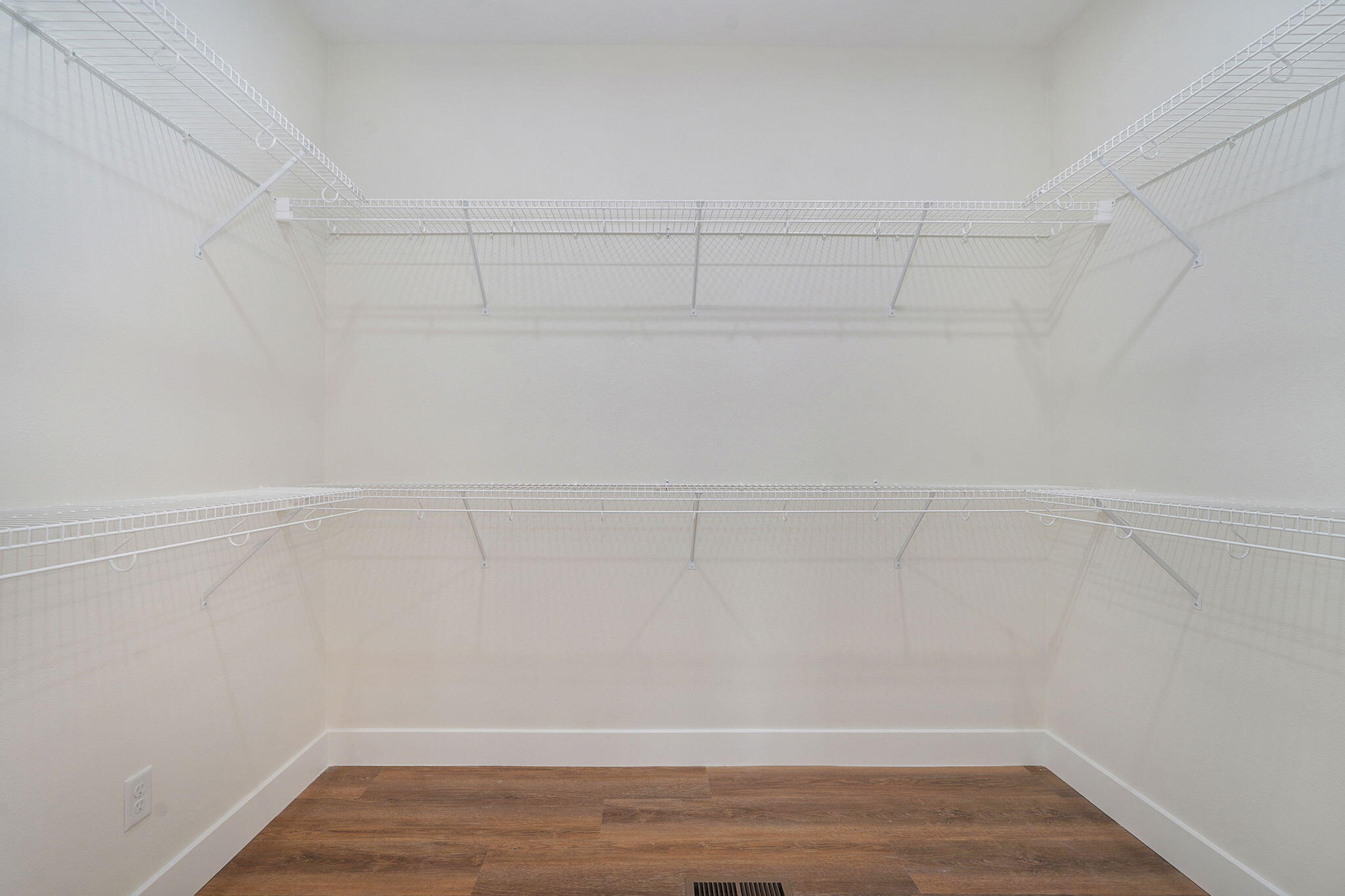 1005 West Jay Street Property Photo 19