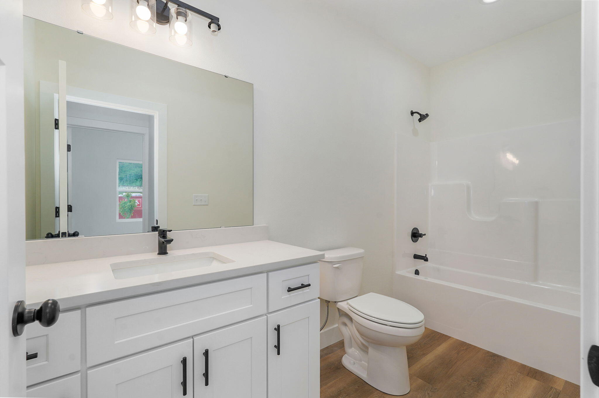 1005 West Jay Street Property Photo 21