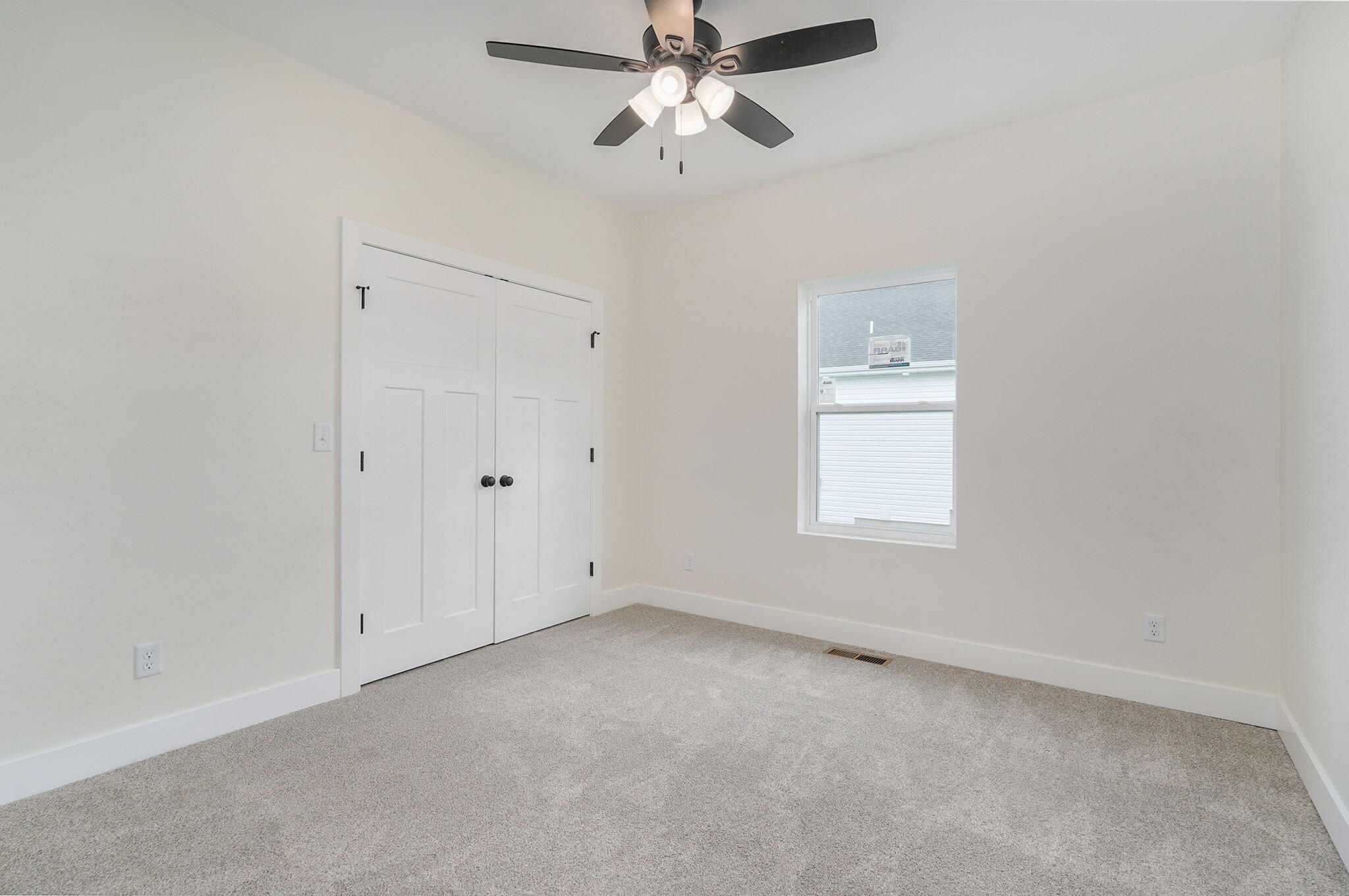1005 West Jay Street Property Photo 22