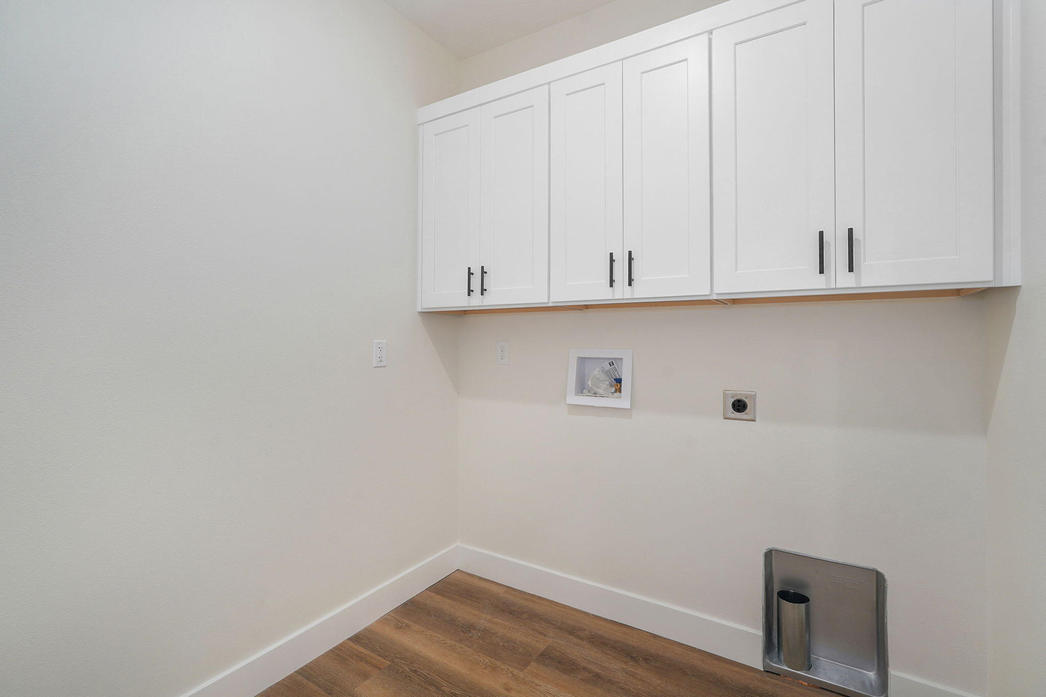 1005 West Jay Street Property Photo 23