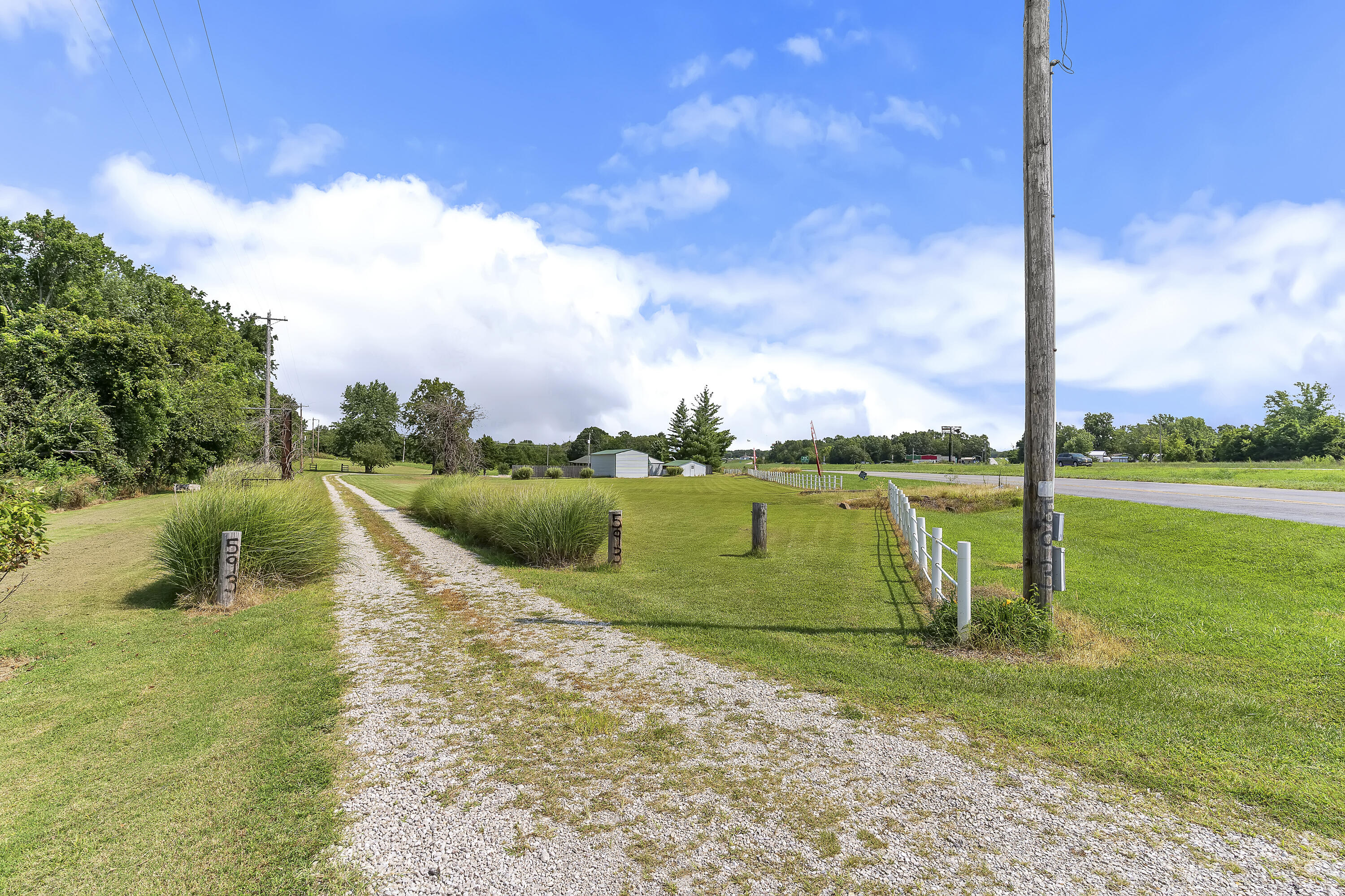 593 West Old Highway 65 Property Photo 12