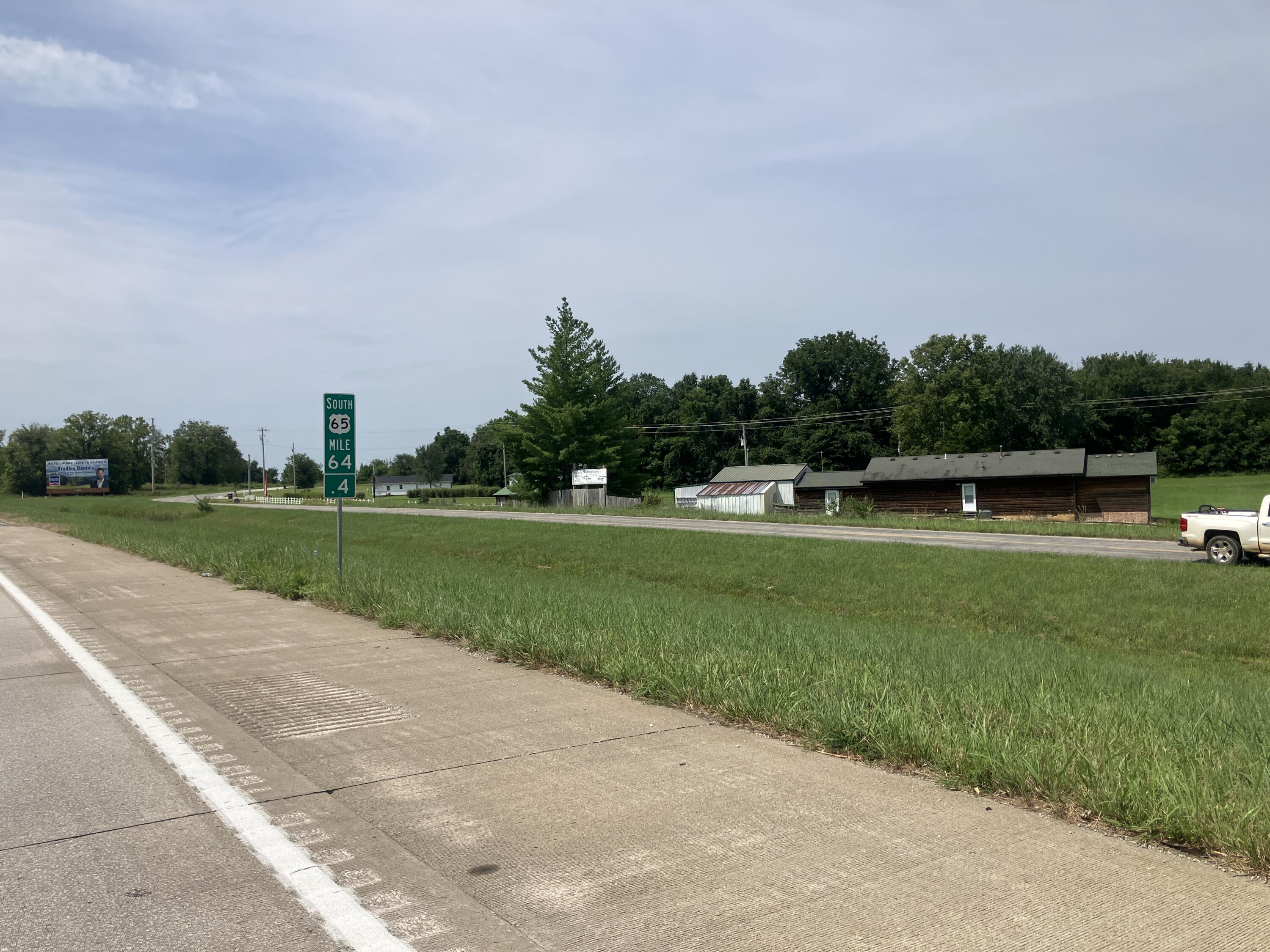 593 West Old Highway 65 Property Photo 18