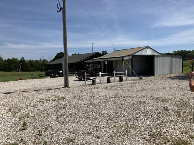 593 West Old Highway 65 Property Photo 25
