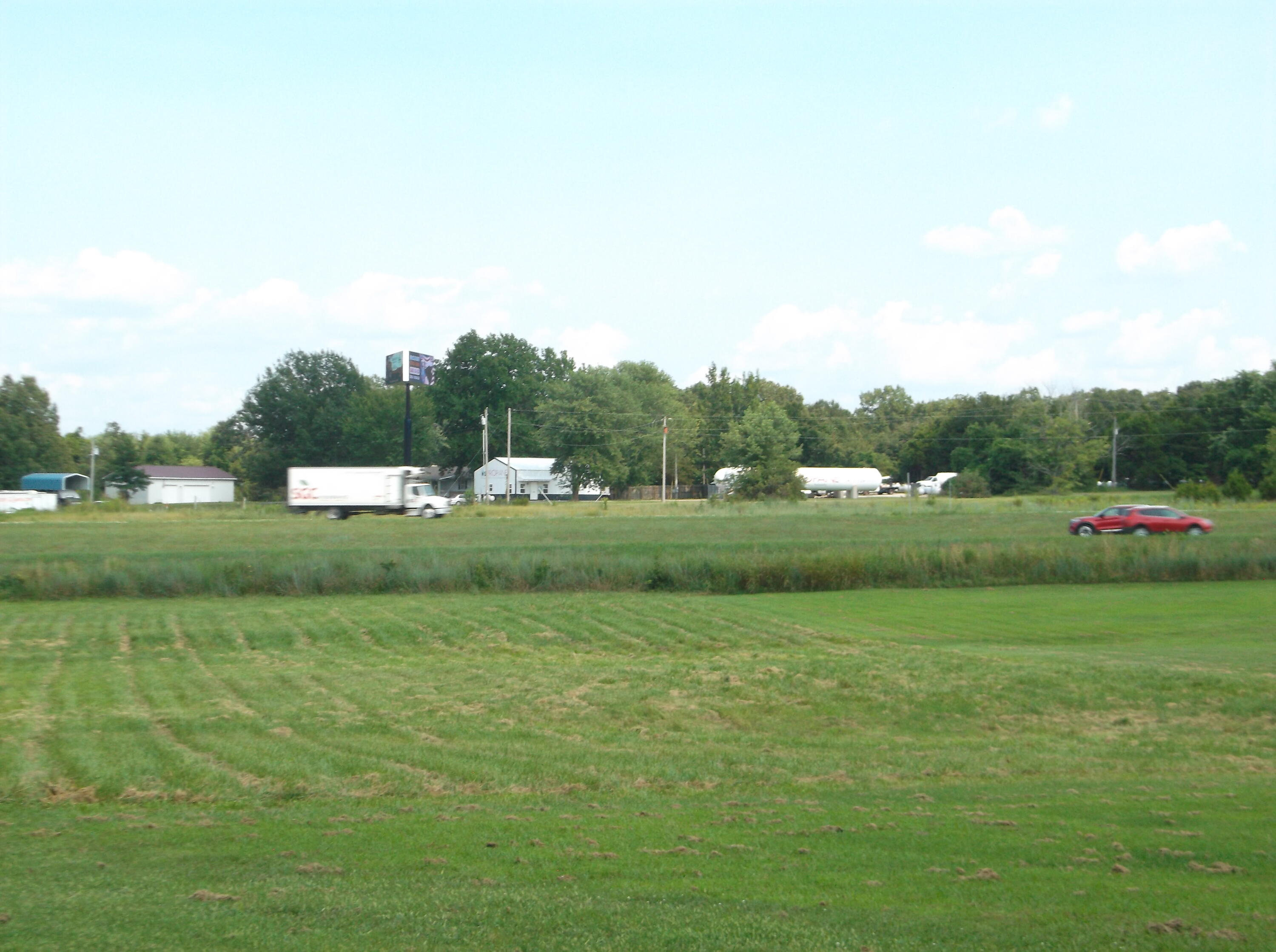 593 West Old Highway 65 Property Photo 33