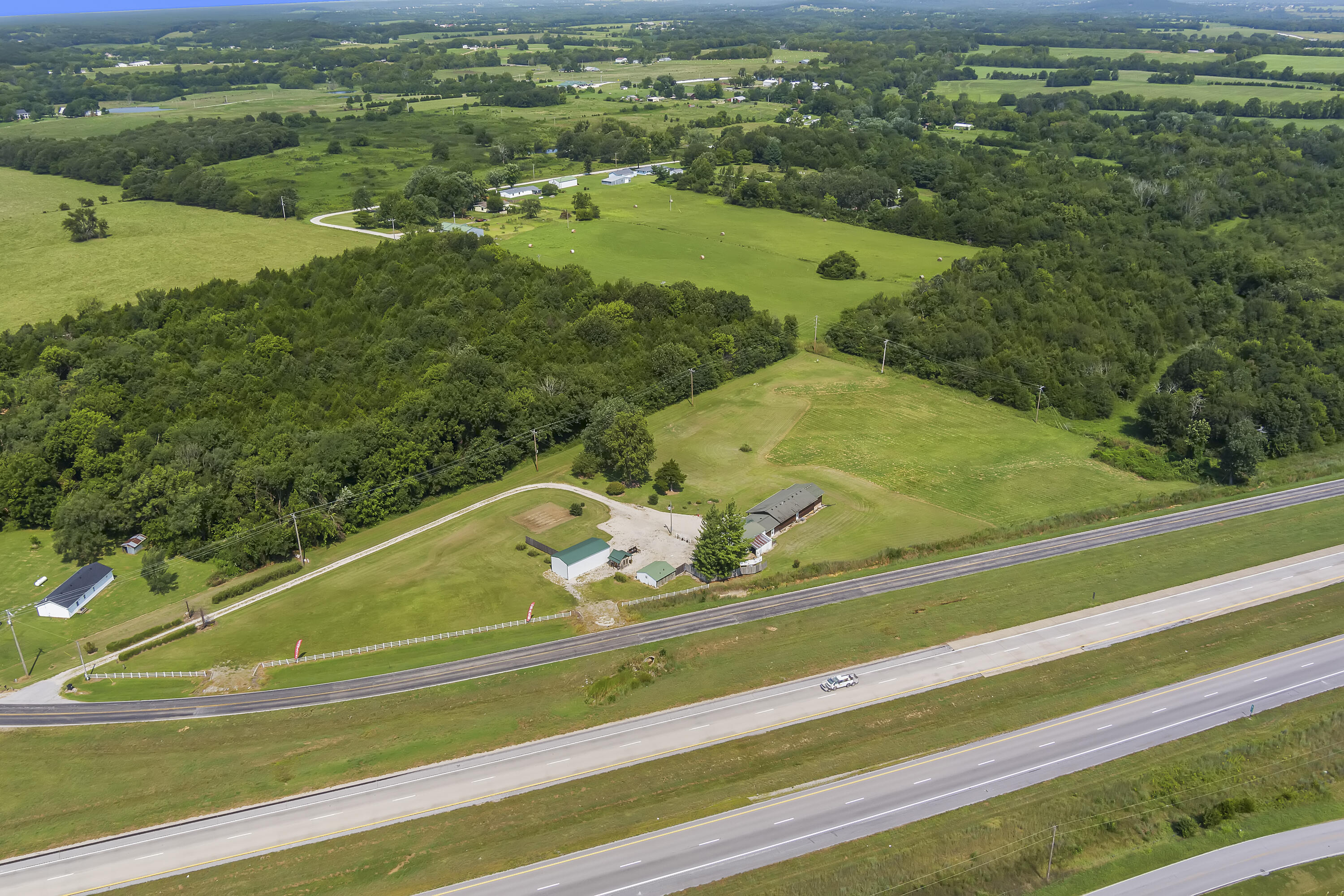 593 West Old Highway 65 Property Photo 38
